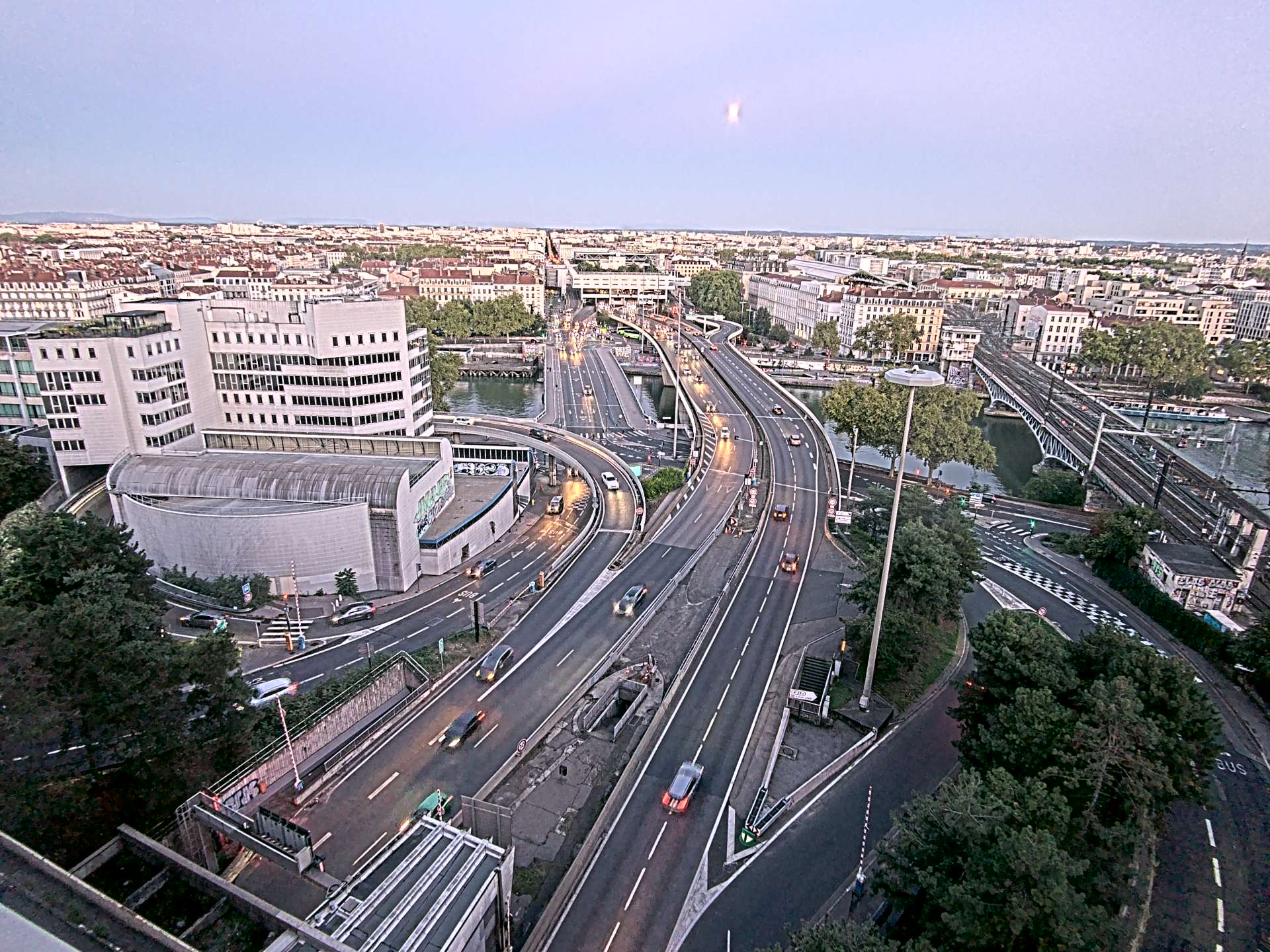 Caméra autoroute à Lyon Perrache à l'entrée Sud du Tunnel sous Fourvière, en direction de Marseille