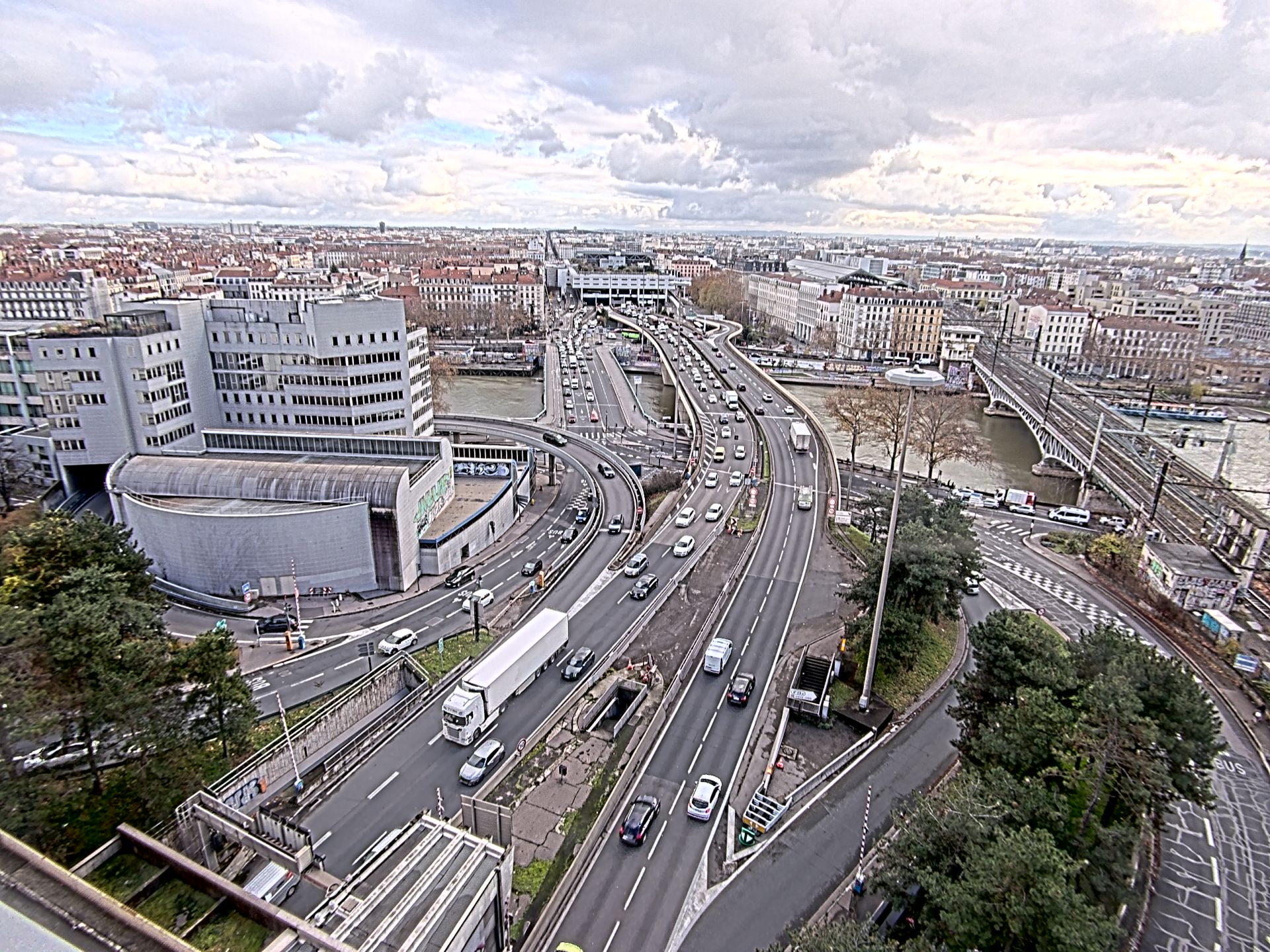 Caméra autoroute à Lyon Perrache à l'entrée Sud du Tunnel sous Fourvière, en direction de Marseille