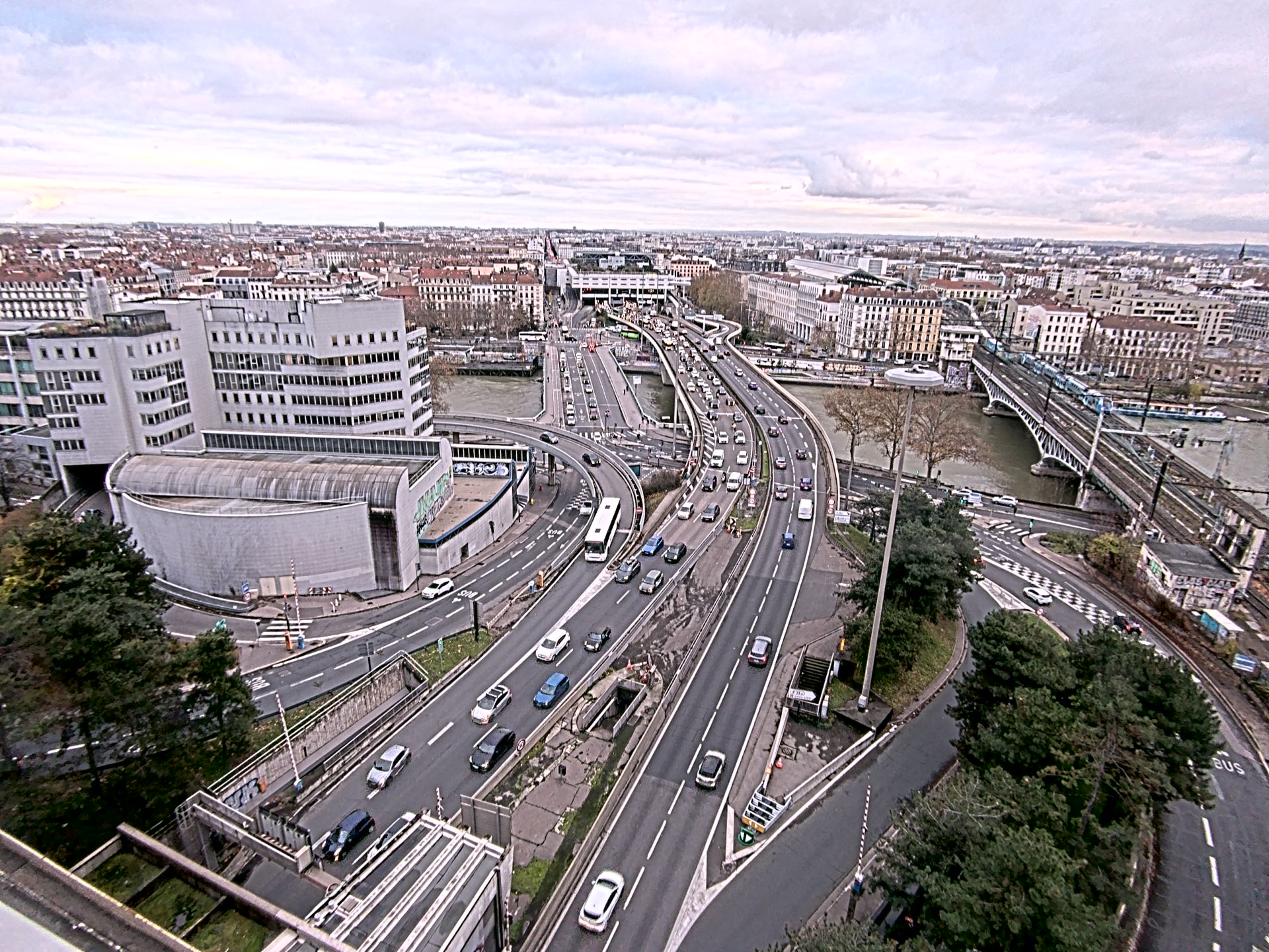 Caméra autoroute à Lyon Perrache à l'entrée Sud du Tunnel sous Fourvière, en direction de Marseille
