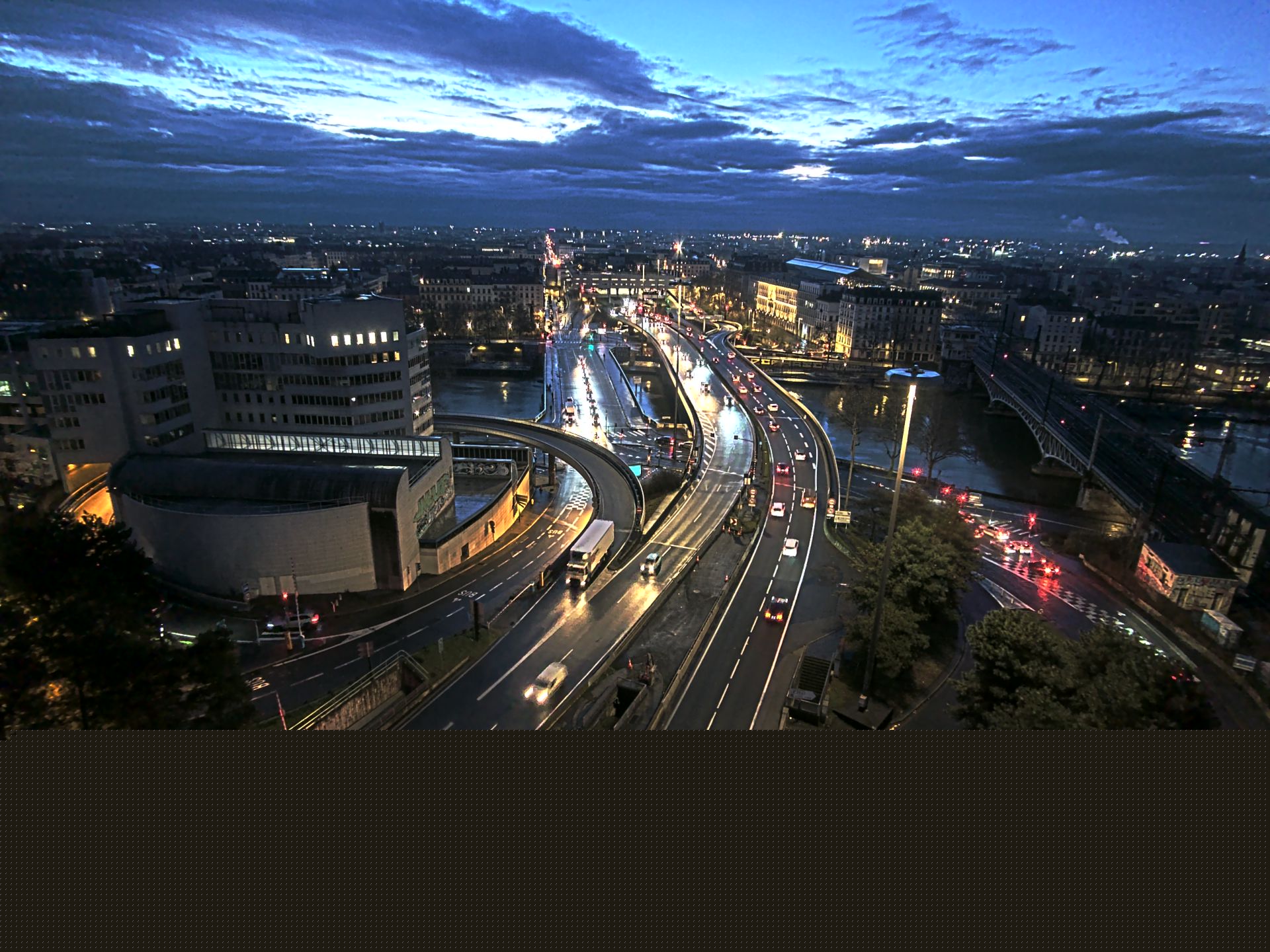 Caméra autoroute à Lyon Perrache à l'entrée Sud du Tunnel sous Fourvière, en direction de Marseille