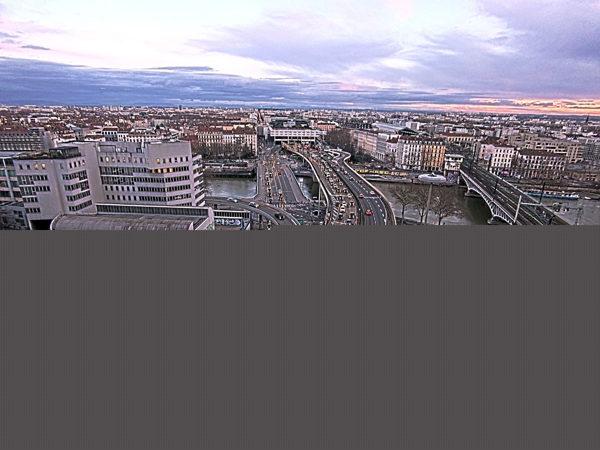 Caméra autoroute à Lyon Perrache à l'entrée Sud du Tunnel sous Fourvière, en direction de Marseille