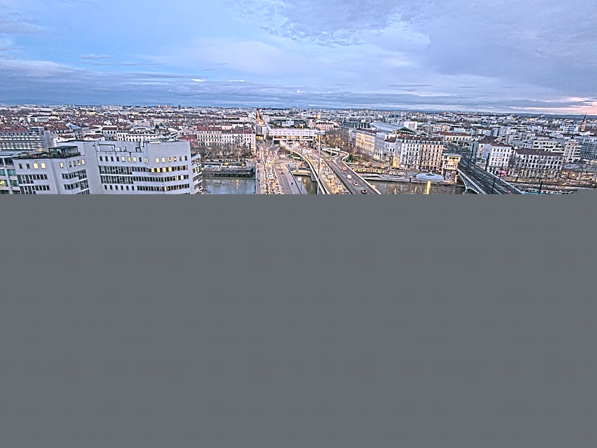 Caméra autoroute à Lyon Perrache à l'entrée Sud du Tunnel sous Fourvière, en direction de Marseille