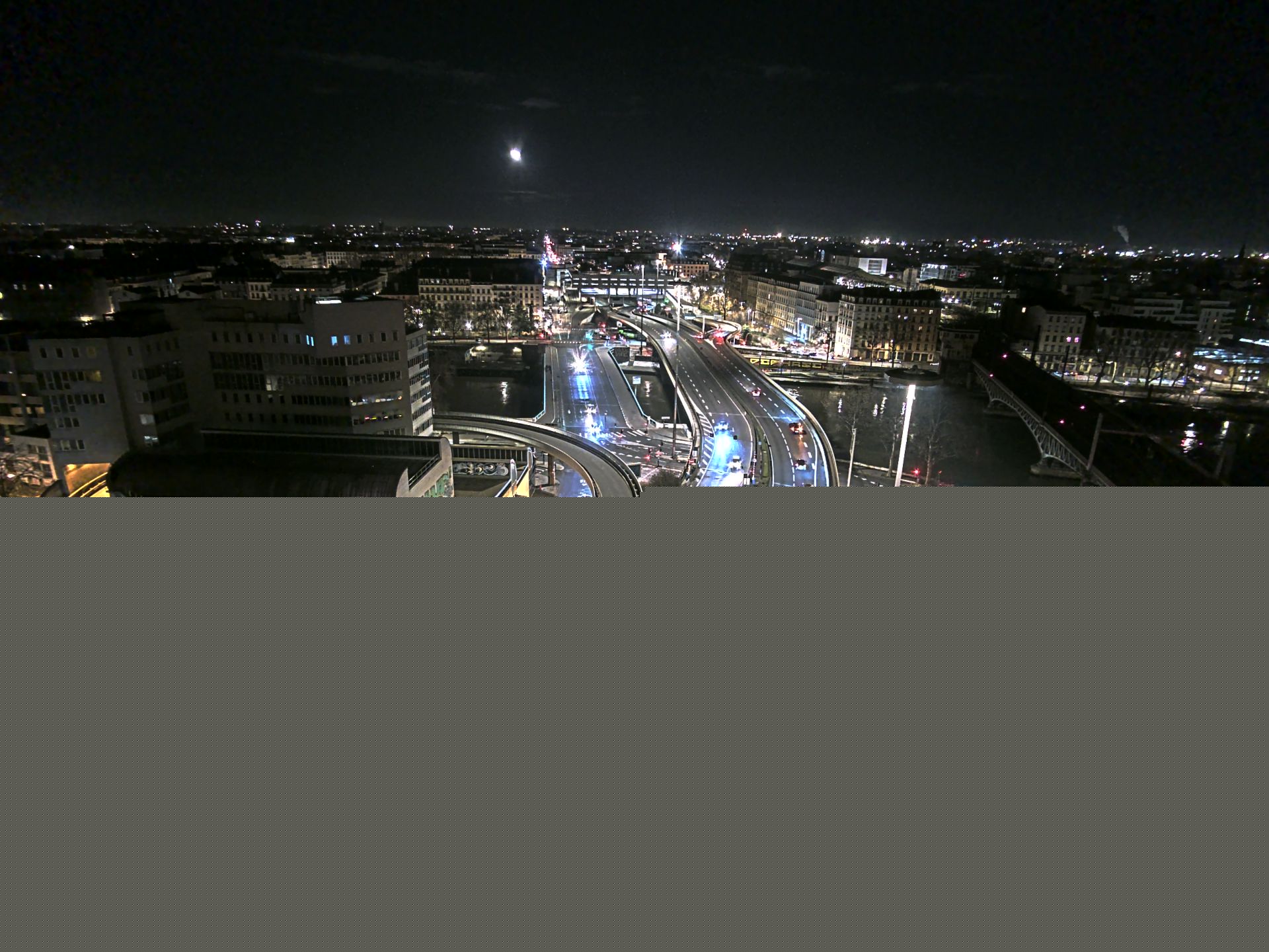 Caméra autoroute à Lyon Perrache à l'entrée Sud du Tunnel sous Fourvière, en direction de Marseille