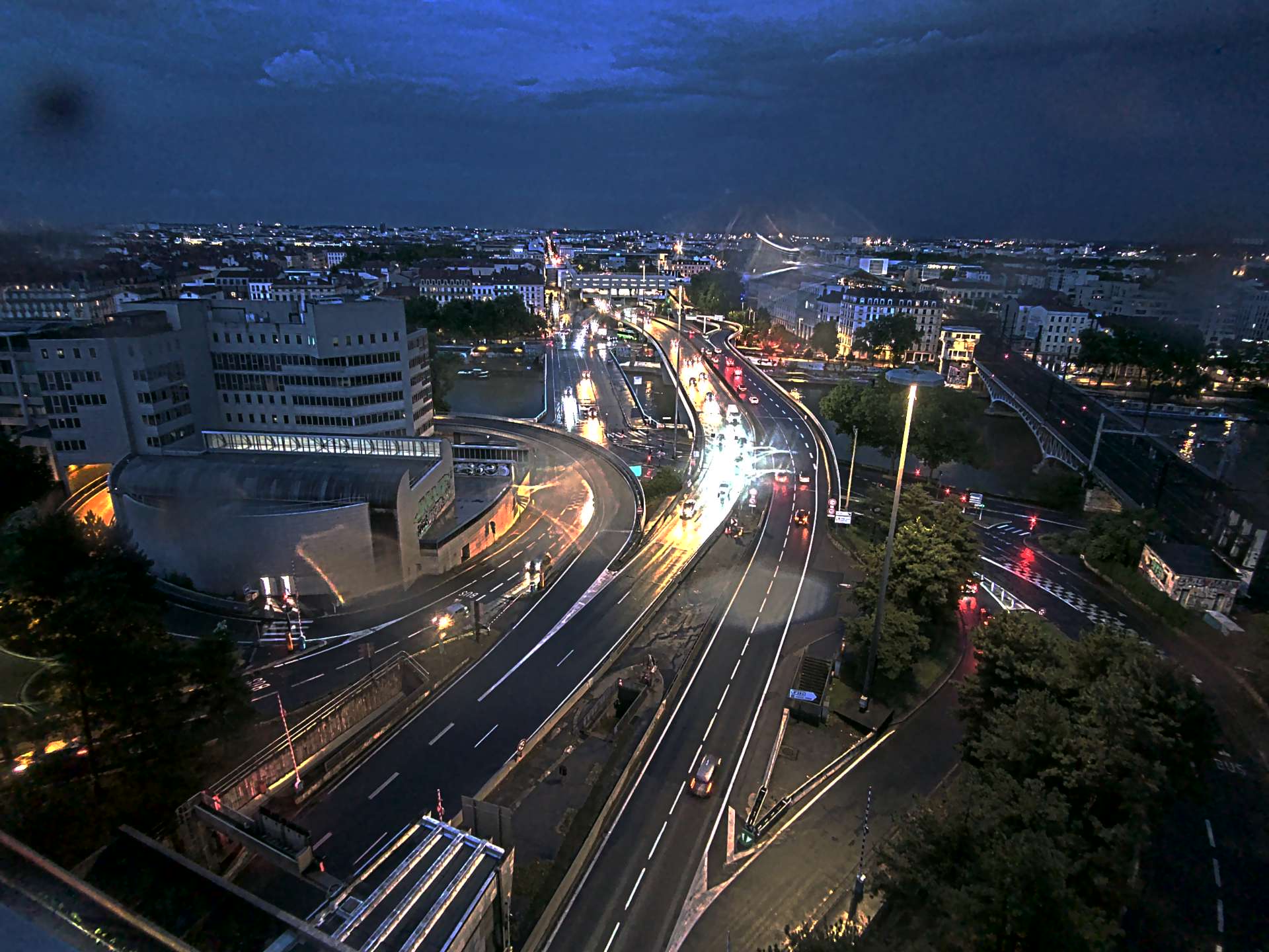 Caméra autoroute à Lyon Perrache à l'entrée Sud du Tunnel sous Fourvière, en direction de Marseille