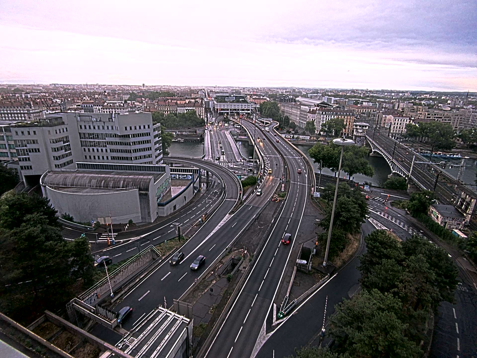 Caméra autoroute à Lyon Perrache à l'entrée Sud du Tunnel sous Fourvière, en direction de Marseille