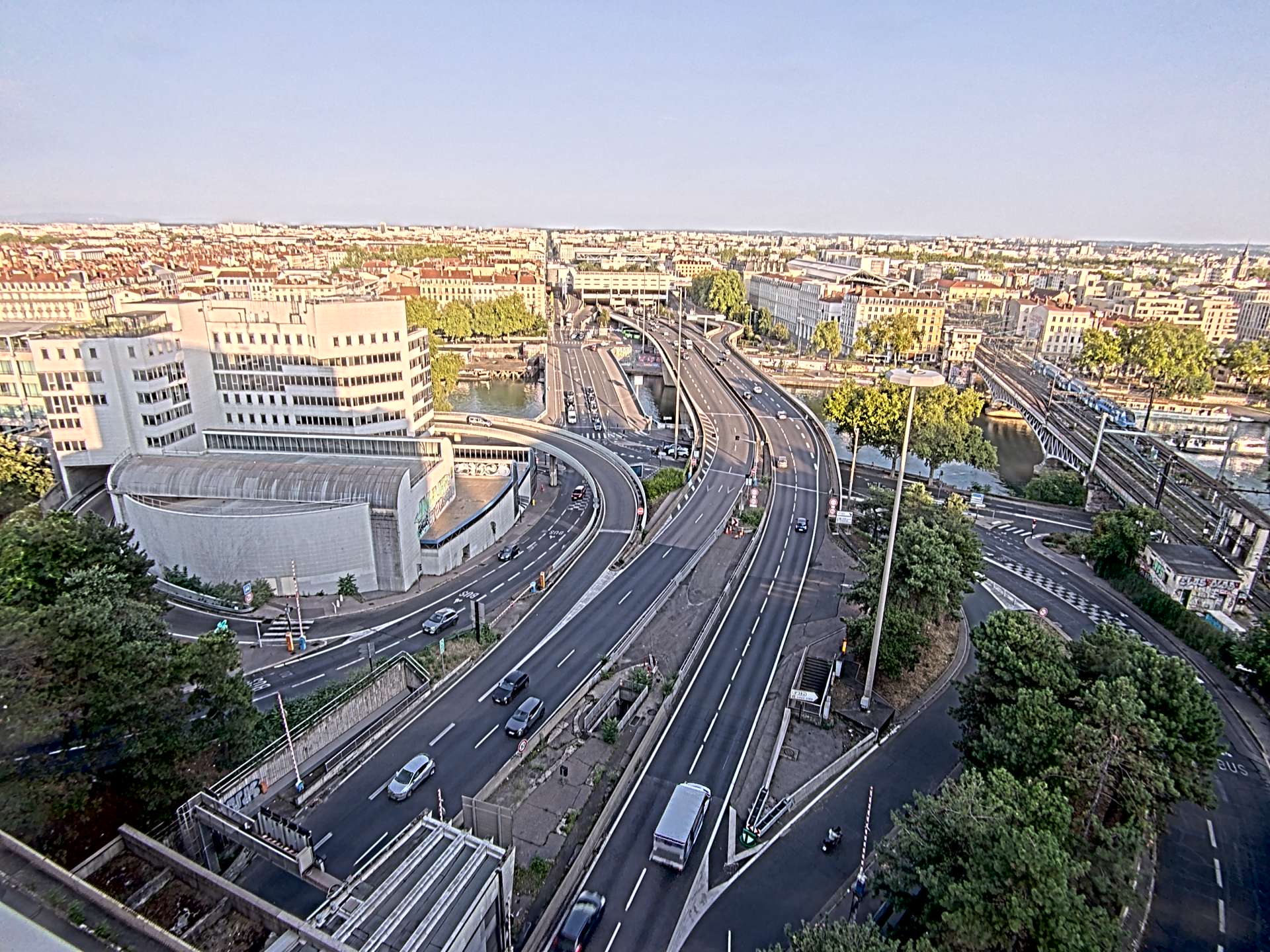 Caméra autoroute à Lyon Perrache à l'entrée Sud du Tunnel sous Fourvière, en direction de Marseille