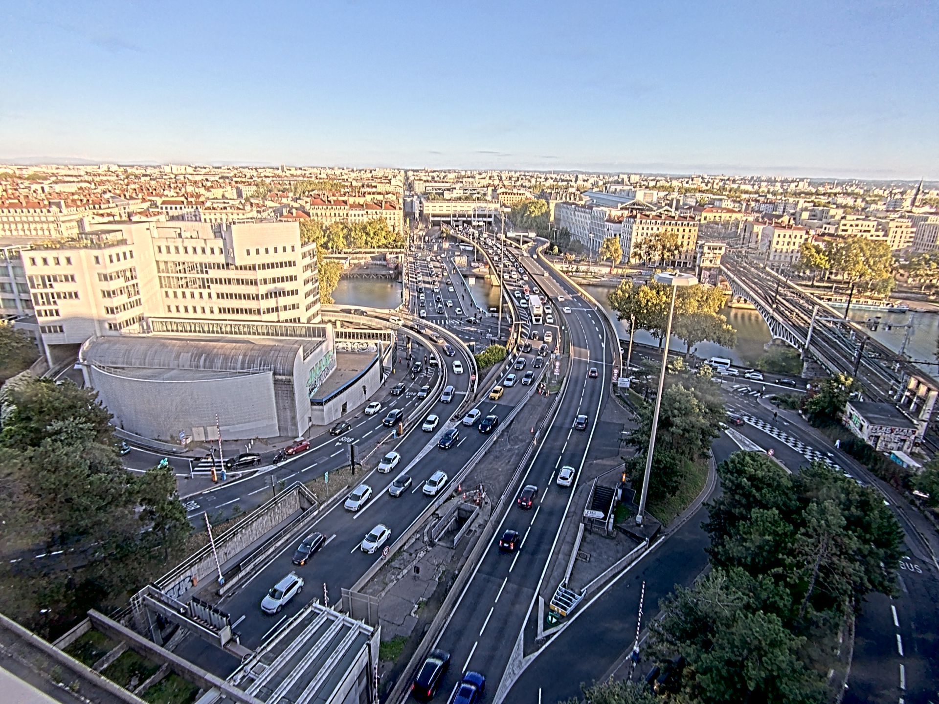 Caméra autoroute à Lyon Perrache à l'entrée Sud du Tunnel sous Fourvière, en direction de Marseille