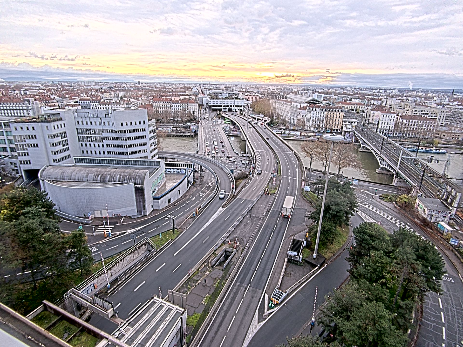 Caméra autoroute à Lyon Perrache à l'entrée Sud du Tunnel sous Fourvière, en direction de Marseille