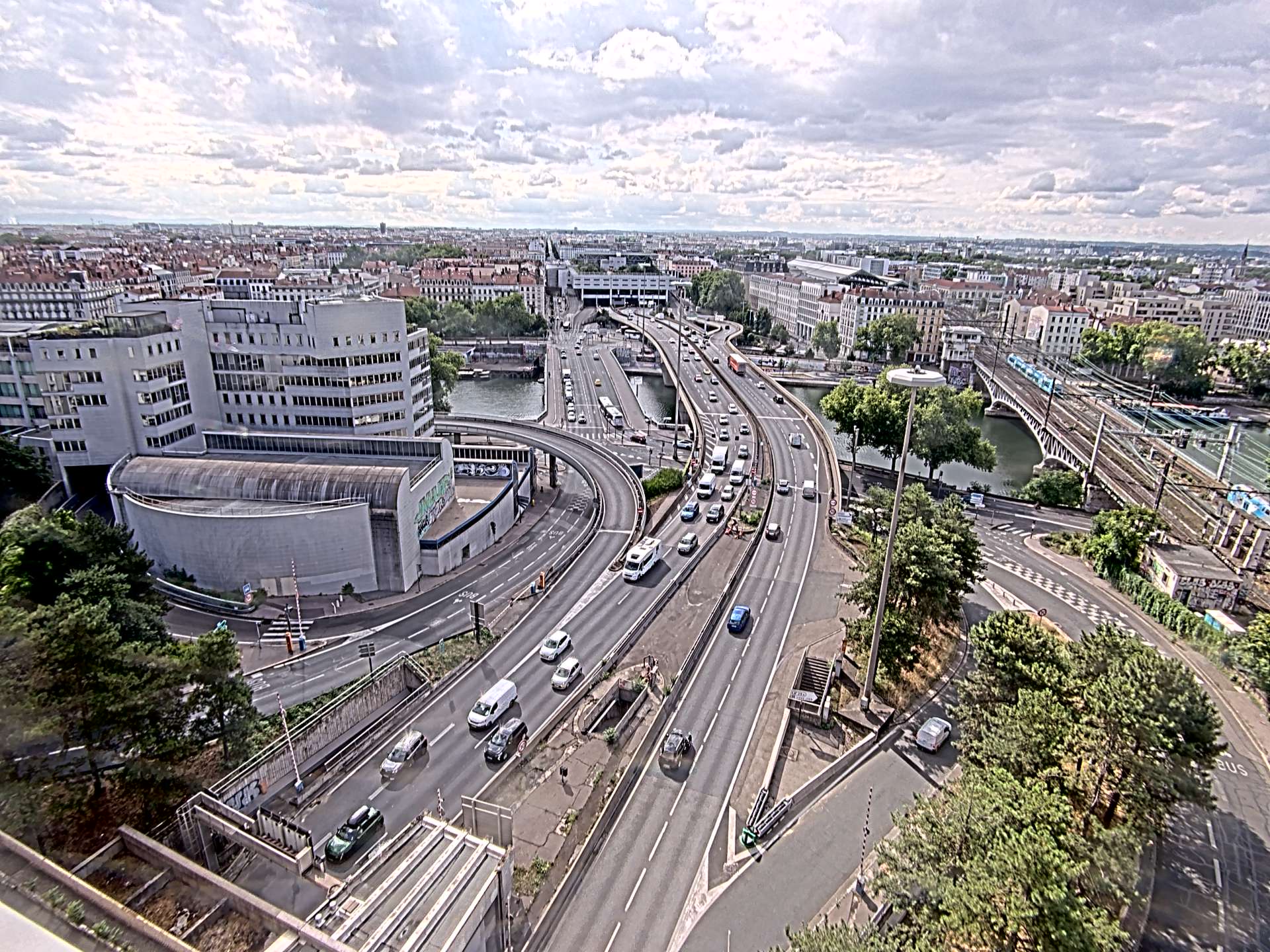 Caméra autoroute à Lyon Perrache à l'entrée Sud du Tunnel sous Fourvière, en direction de Marseille