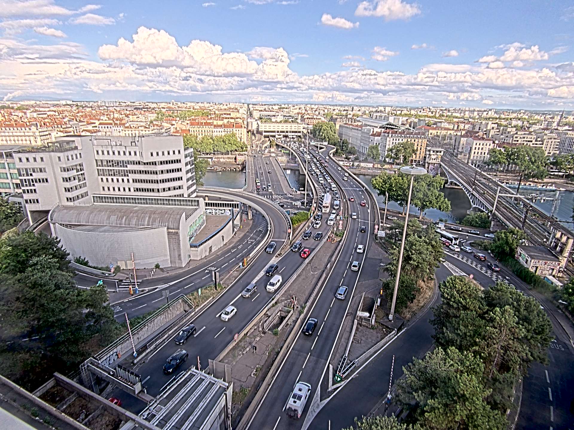 Caméra autoroute à Lyon Perrache à l'entrée Sud du Tunnel sous Fourvière, en direction de Marseille