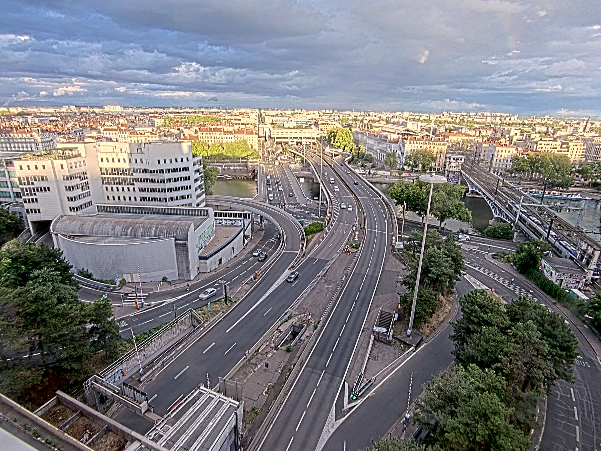 Caméra autoroute à Lyon Perrache à l'entrée Sud du Tunnel sous Fourvière, en direction de Marseille
