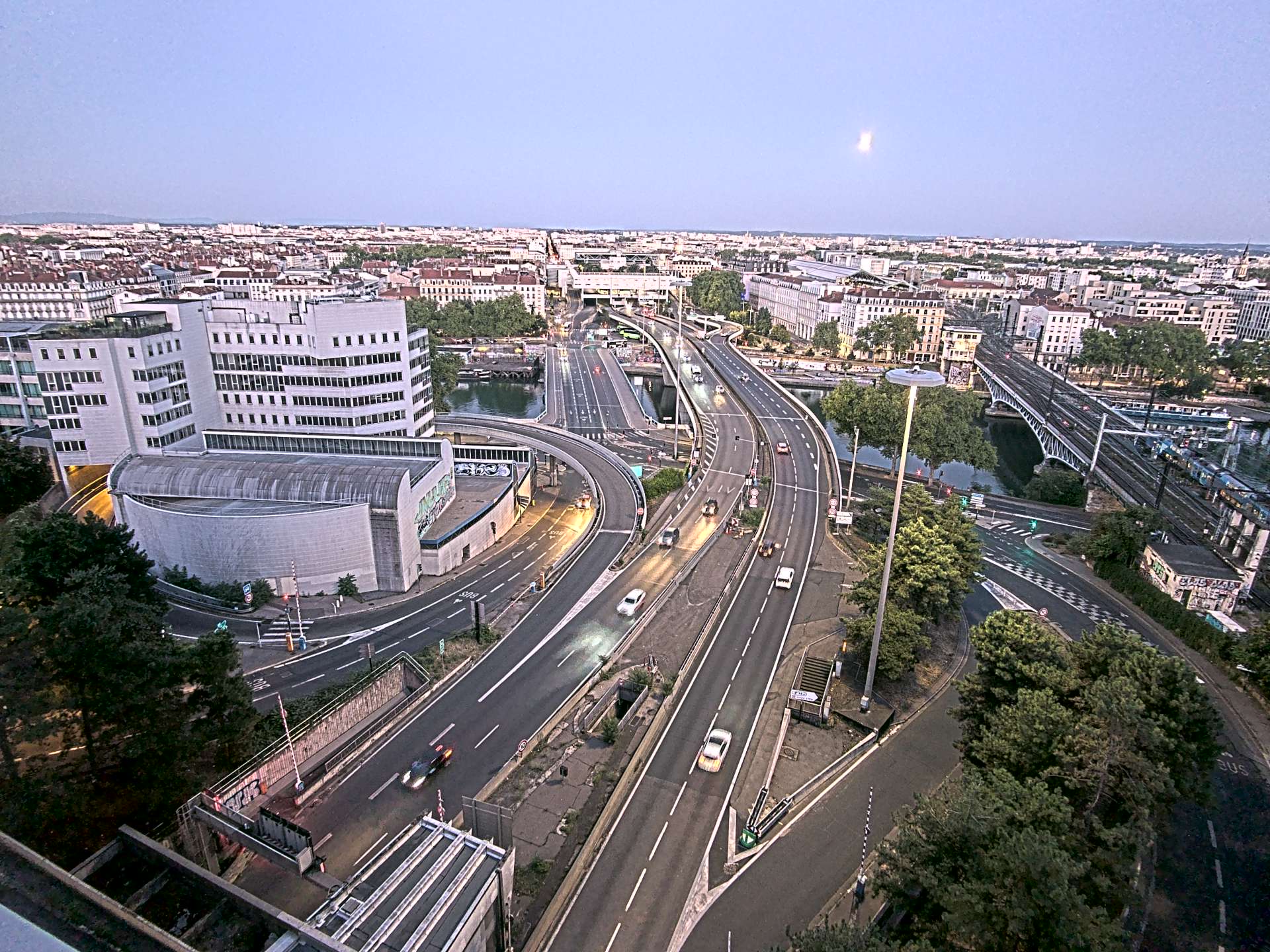 Caméra autoroute à Lyon Perrache à l'entrée Sud du Tunnel sous Fourvière, en direction de Marseille