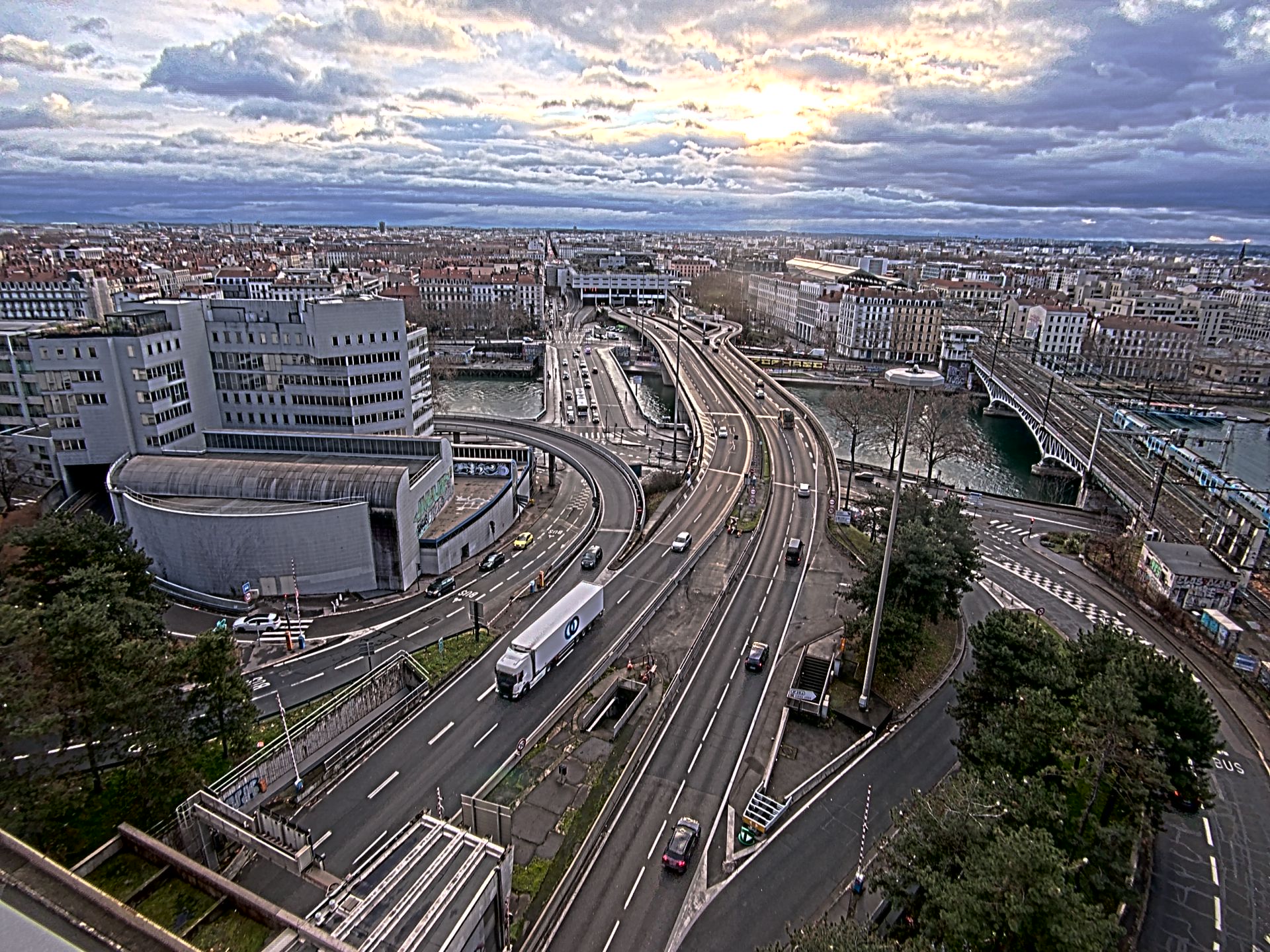 Caméra autoroute à Lyon Perrache à l'entrée Sud du Tunnel sous Fourvière, en direction de Marseille