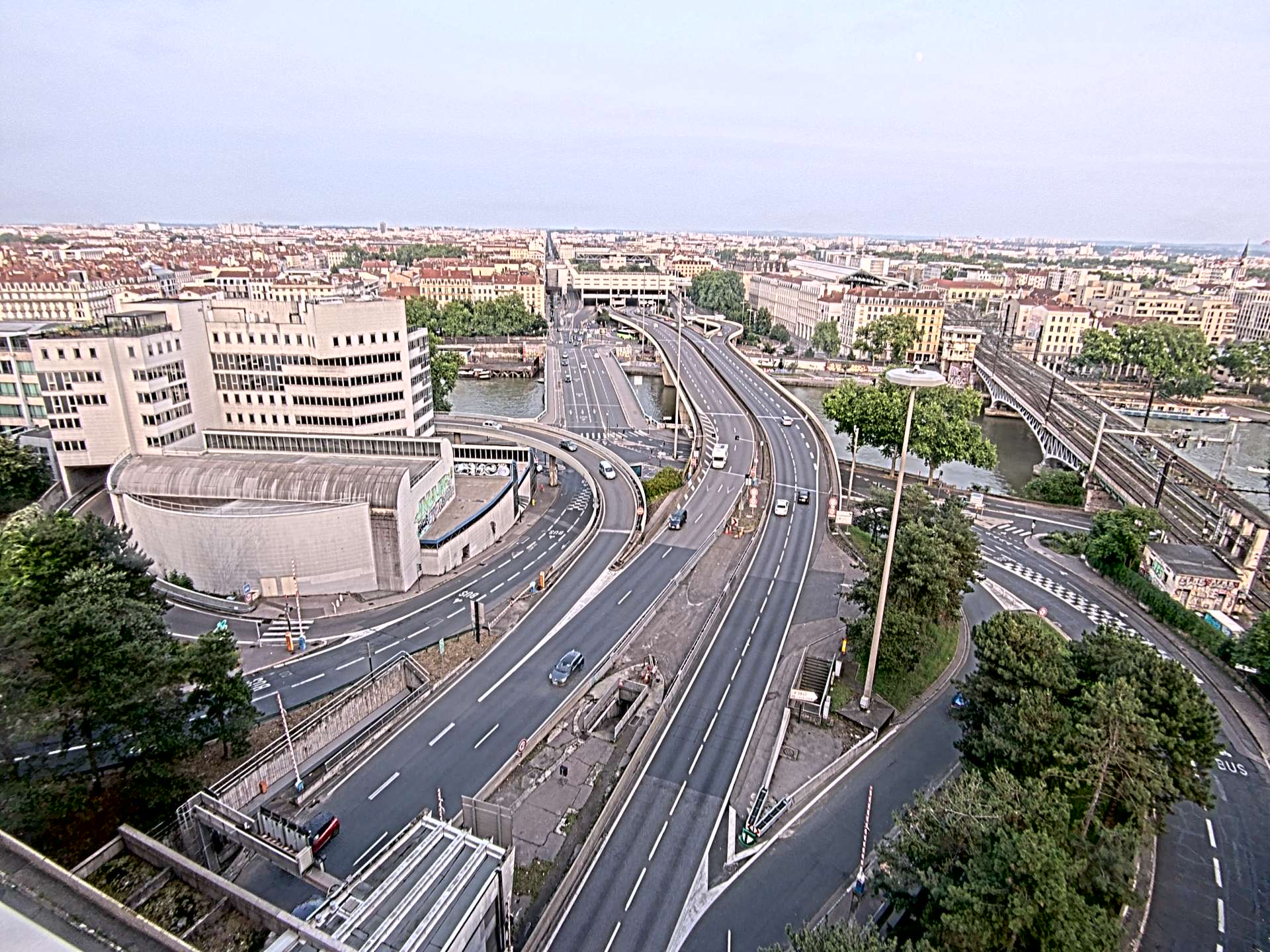 Caméra autoroute à Lyon Perrache à l'entrée Sud du Tunnel sous Fourvière, en direction de Marseille
