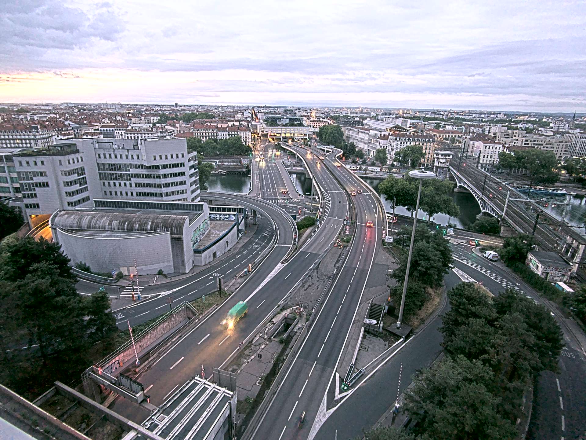 Caméra autoroute à Lyon Perrache à l'entrée Sud du Tunnel sous Fourvière, en direction de Marseille