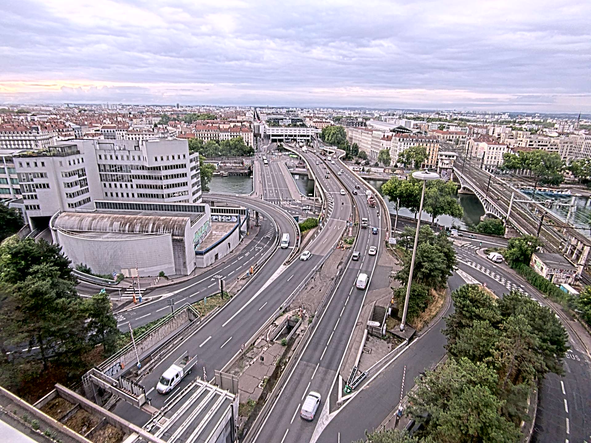 Caméra autoroute à Lyon Perrache à l'entrée Sud du Tunnel sous Fourvière, en direction de Marseille