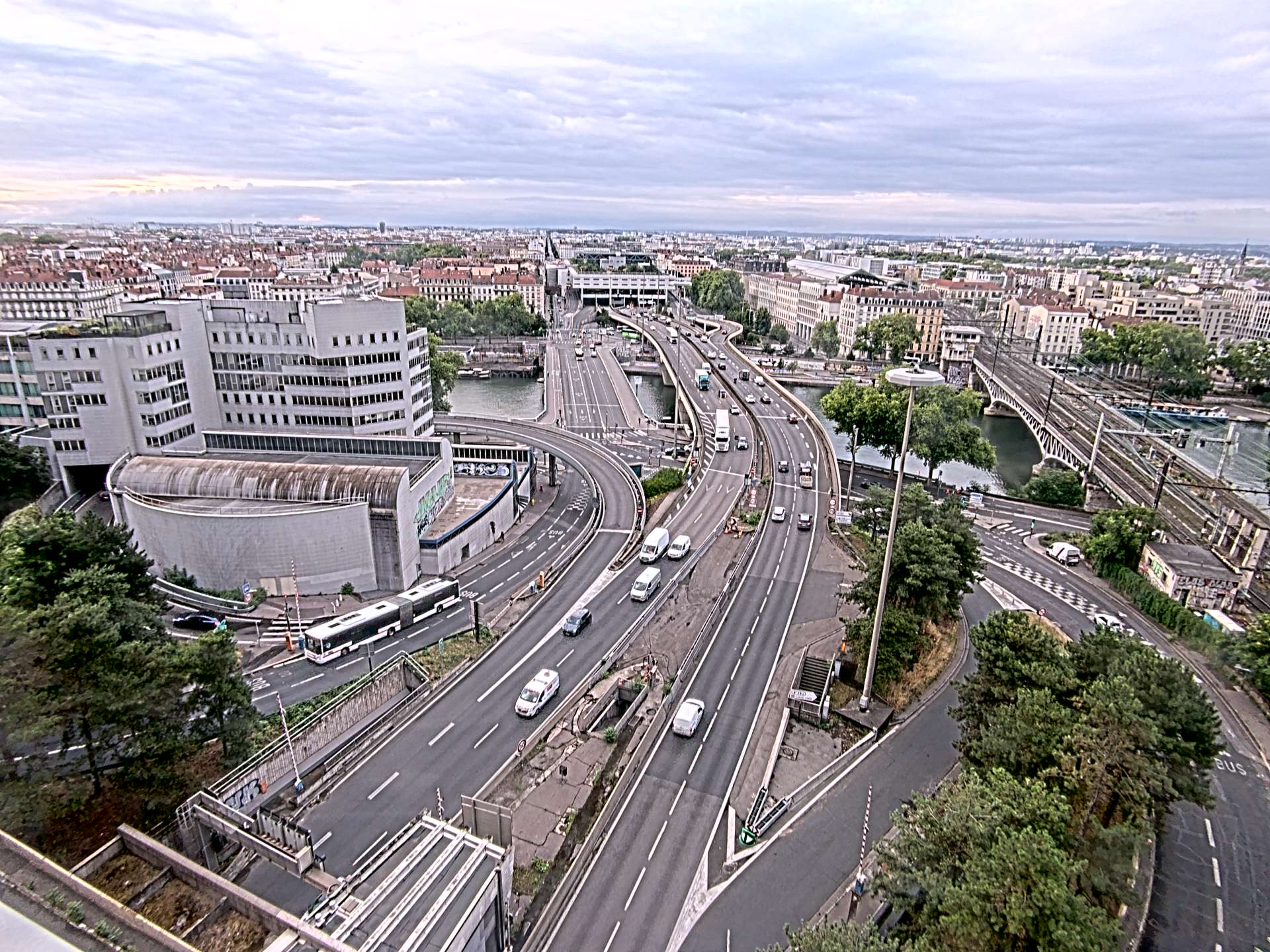 Caméra autoroute à Lyon Perrache à l'entrée Sud du Tunnel sous Fourvière, en direction de Marseille