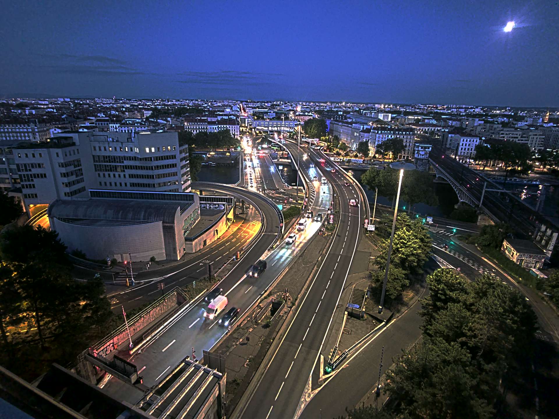 Caméra autoroute à Lyon Perrache à l'entrée Sud du Tunnel sous Fourvière, en direction de Marseille