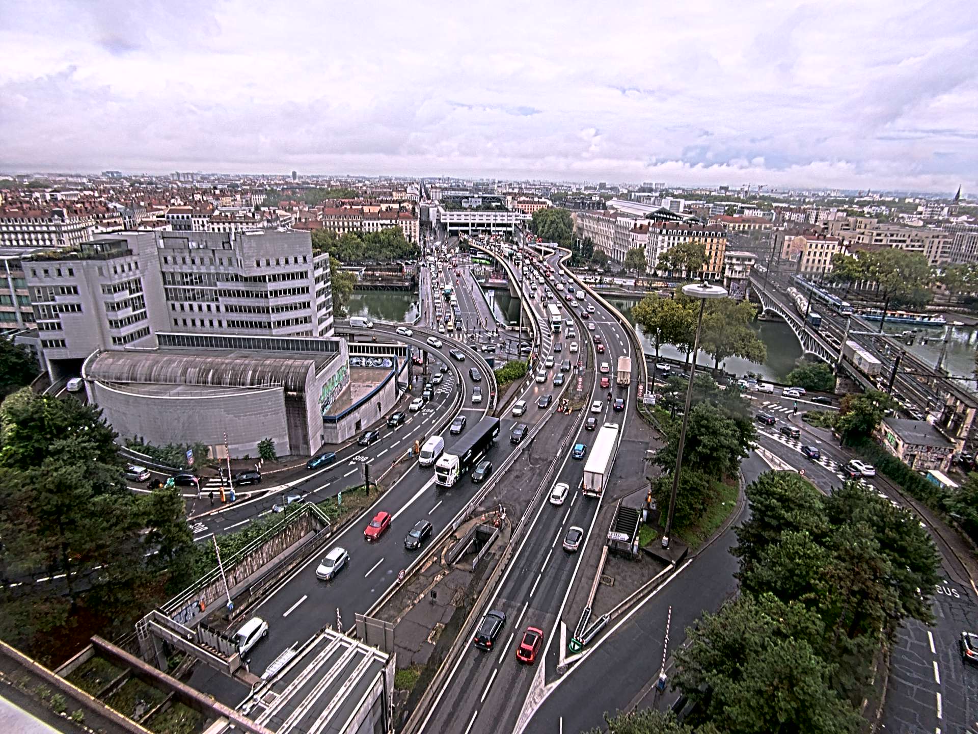 Caméra autoroute à Lyon Perrache à l'entrée Sud du Tunnel sous Fourvière, en direction de Marseille