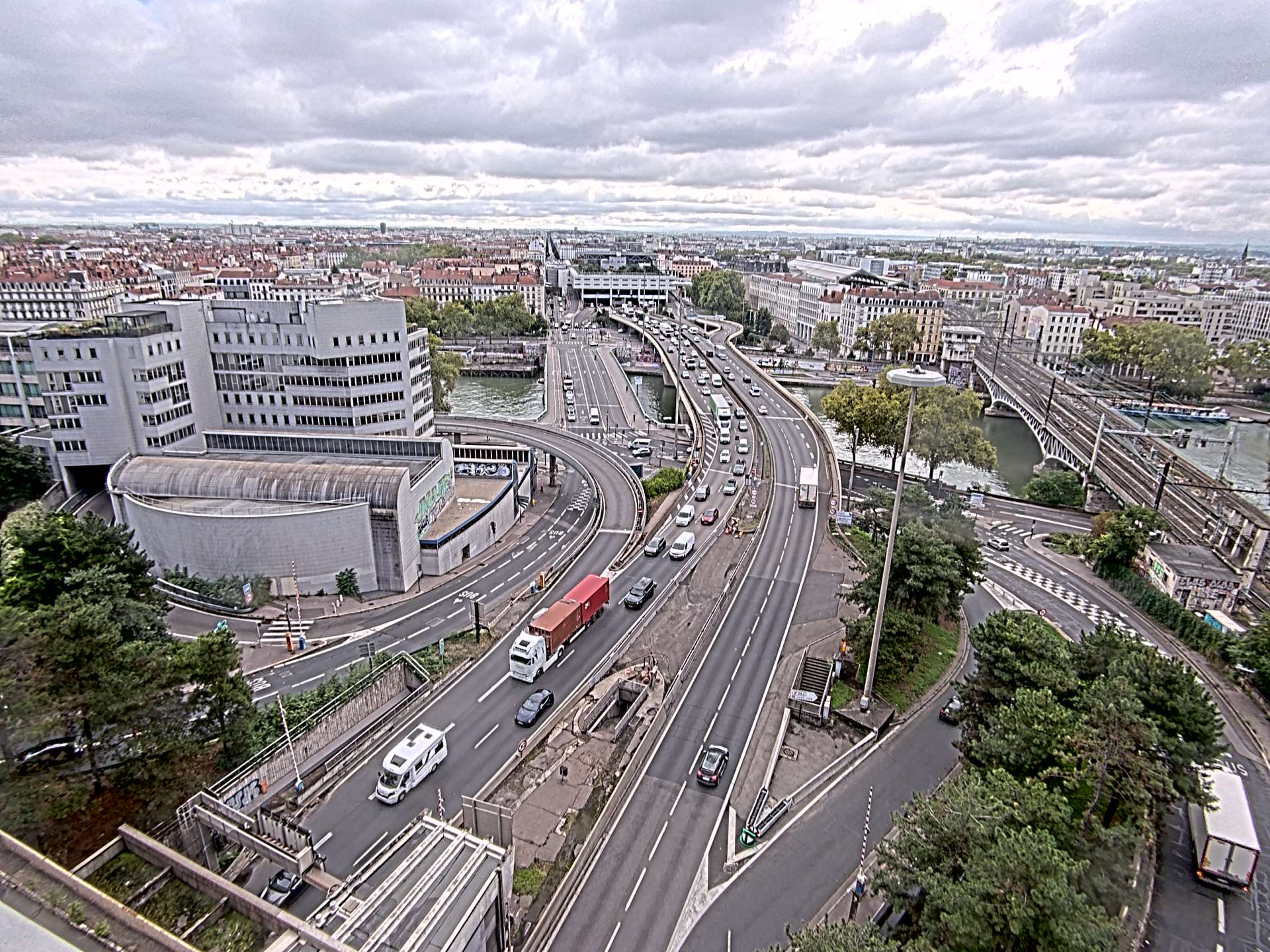 Caméra autoroute à Lyon Perrache à l'entrée Sud du Tunnel sous Fourvière, en direction de Marseille