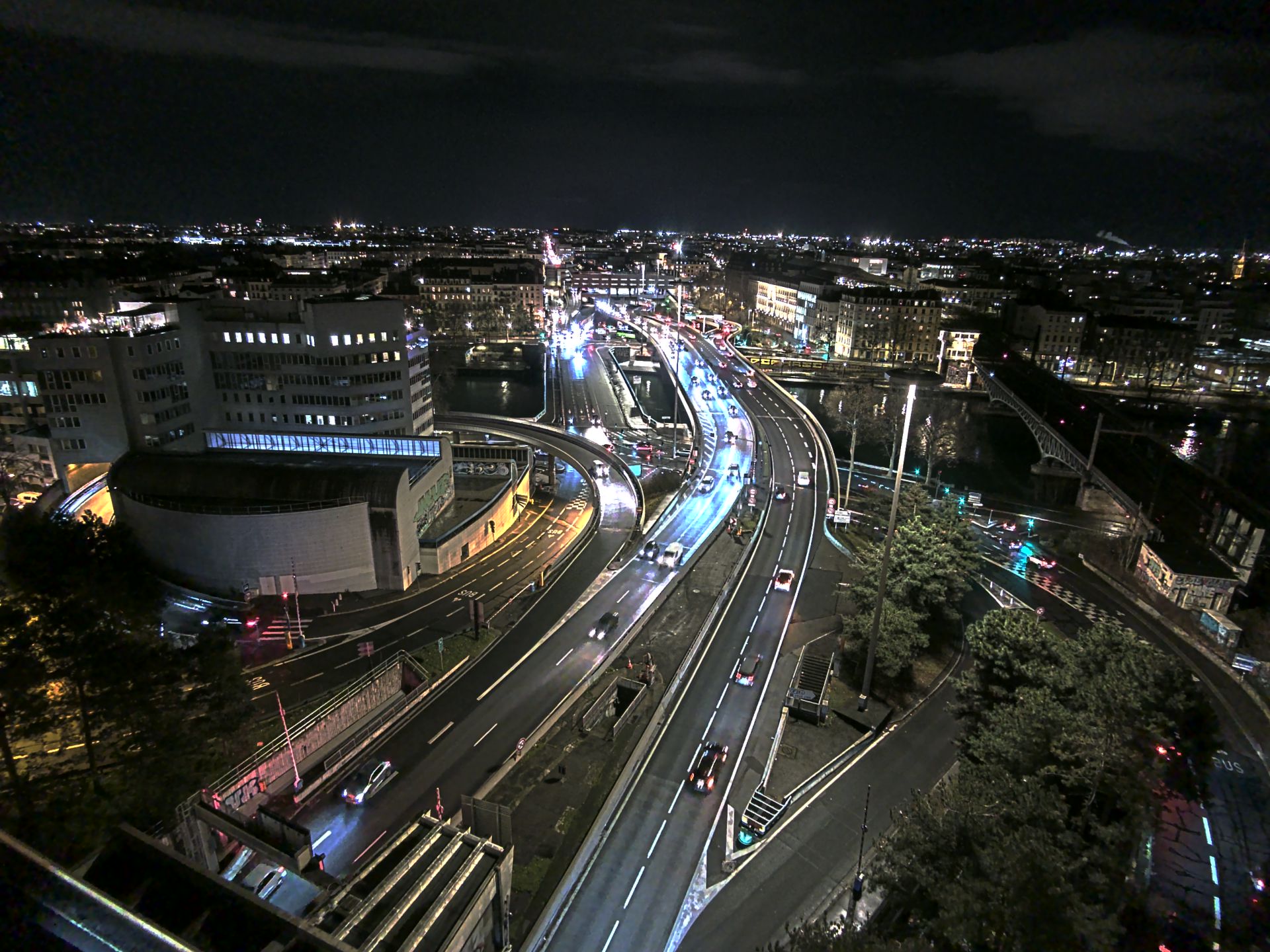 Caméra autoroute à Lyon Perrache à l'entrée Sud du Tunnel sous Fourvière, en direction de Marseille