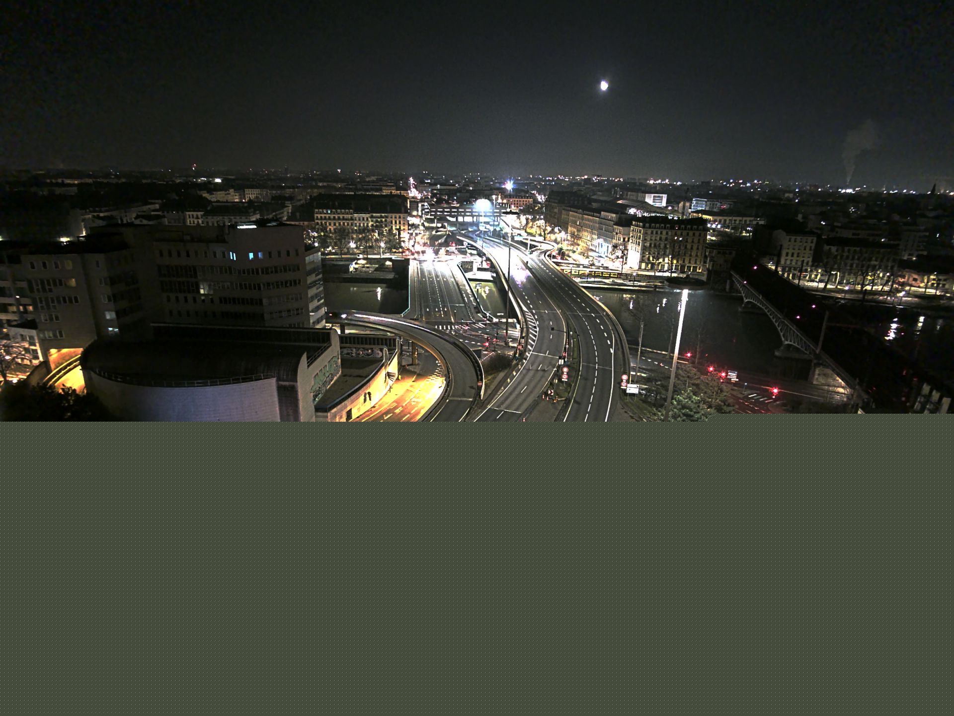 Caméra autoroute à Lyon Perrache à l'entrée Sud du Tunnel sous Fourvière, en direction de Marseille