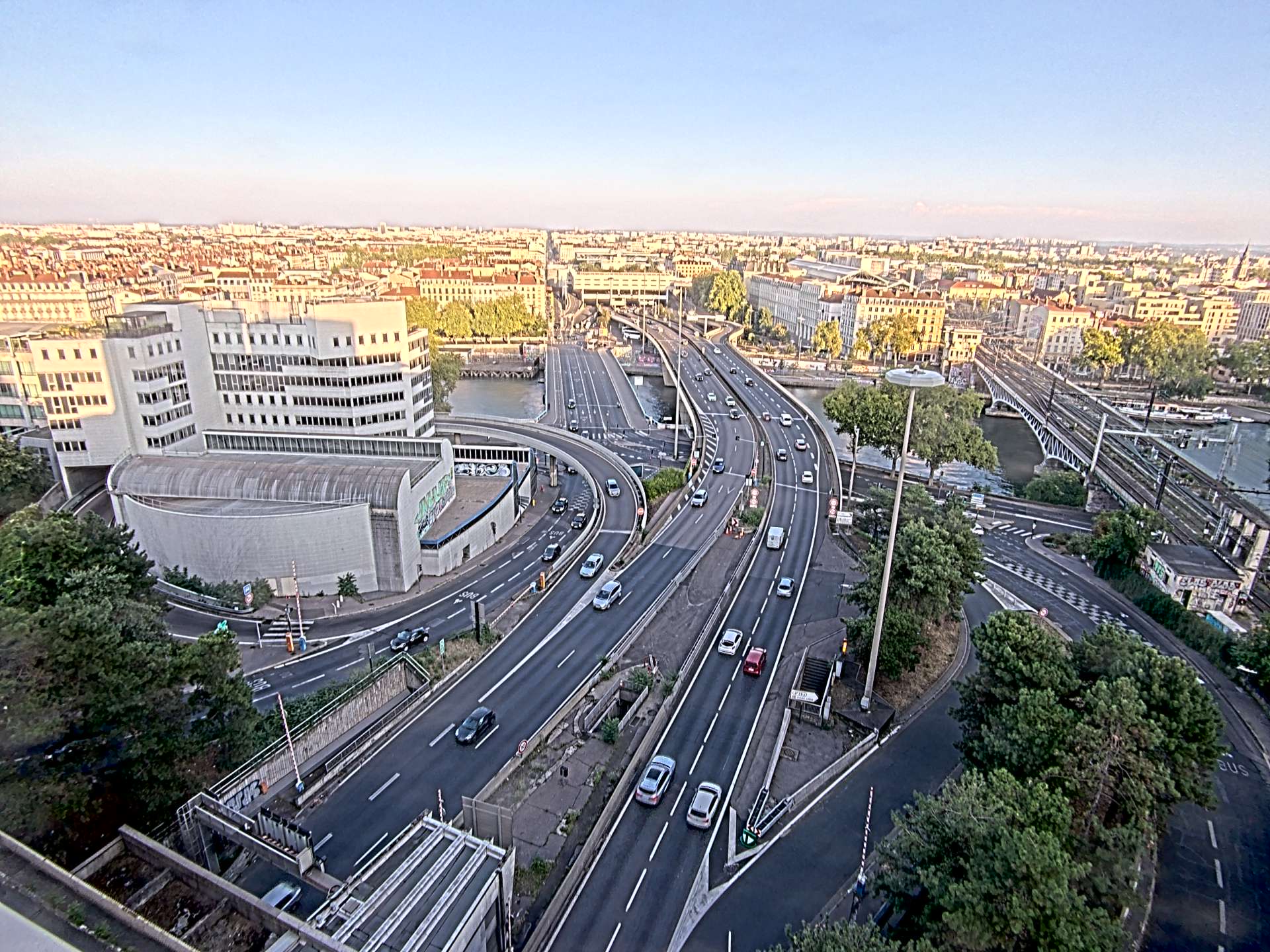 Caméra autoroute à Lyon Perrache à l'entrée Sud du Tunnel sous Fourvière, en direction de Marseille