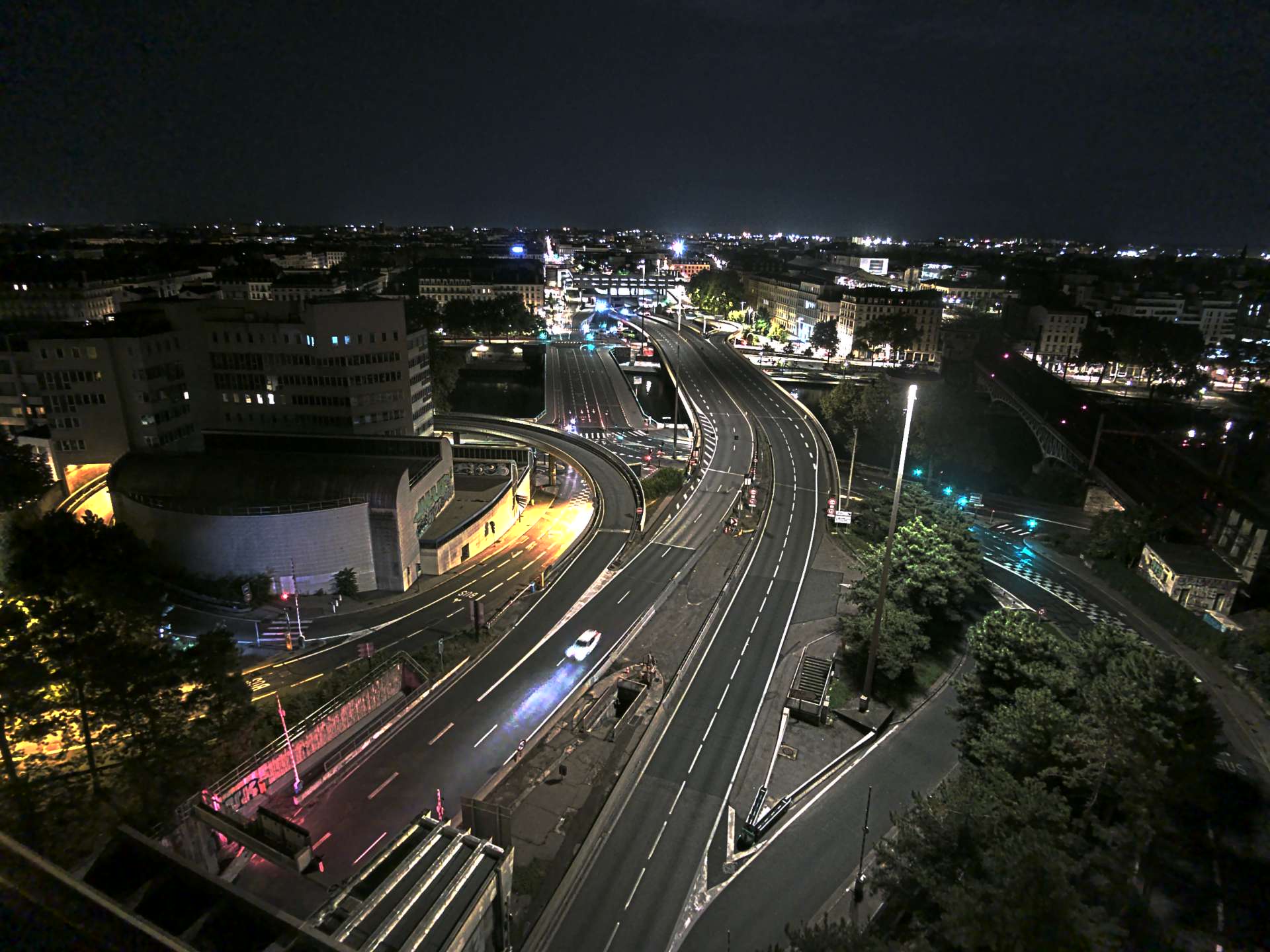 Caméra autoroute à Lyon Perrache à l'entrée Sud du Tunnel sous Fourvière, en direction de Marseille