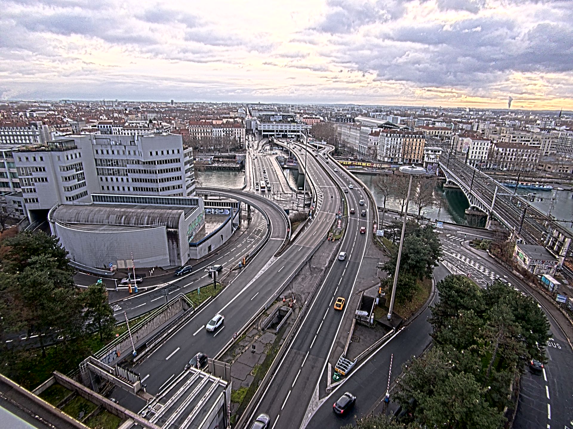 Caméra autoroute à Lyon Perrache à l'entrée Sud du Tunnel sous Fourvière, en direction de Marseille