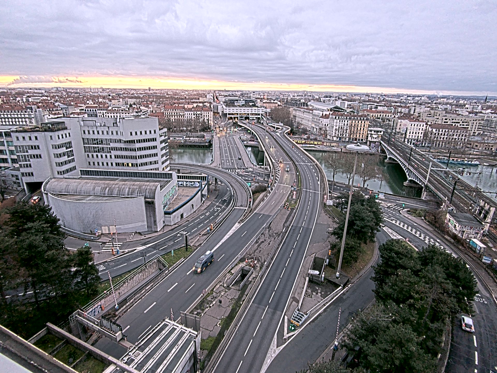 Caméra autoroute à Lyon Perrache à l'entrée Sud du Tunnel sous Fourvière, en direction de Marseille