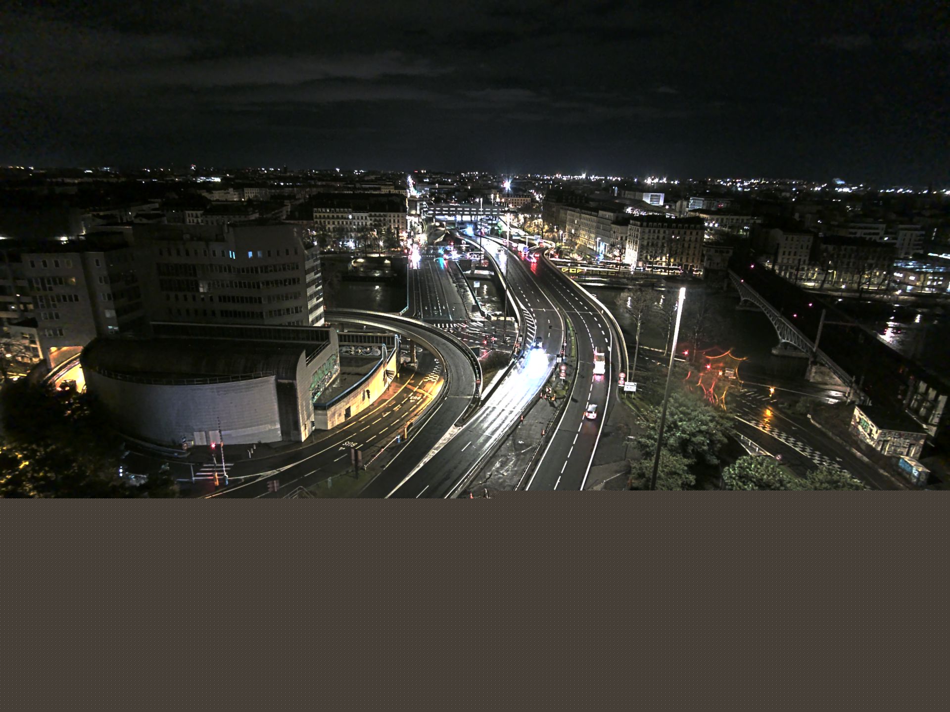 Caméra autoroute à Lyon Perrache à l'entrée Sud du Tunnel sous Fourvière, en direction de Marseille