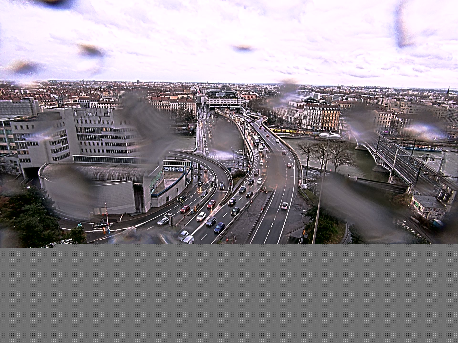 Caméra autoroute à Lyon Perrache à l'entrée Sud du Tunnel sous Fourvière, en direction de Marseille
