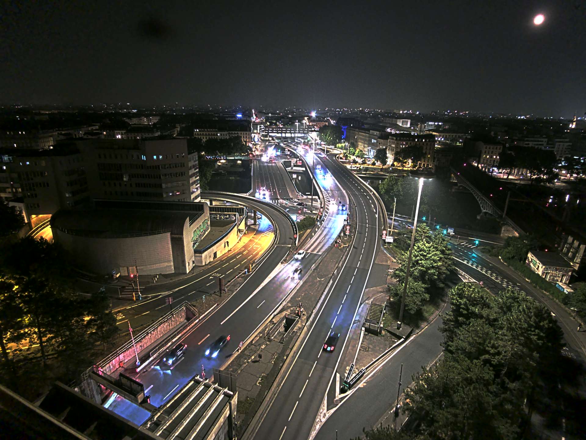 Caméra autoroute à Lyon Perrache à l'entrée Sud du Tunnel sous Fourvière, en direction de Marseille