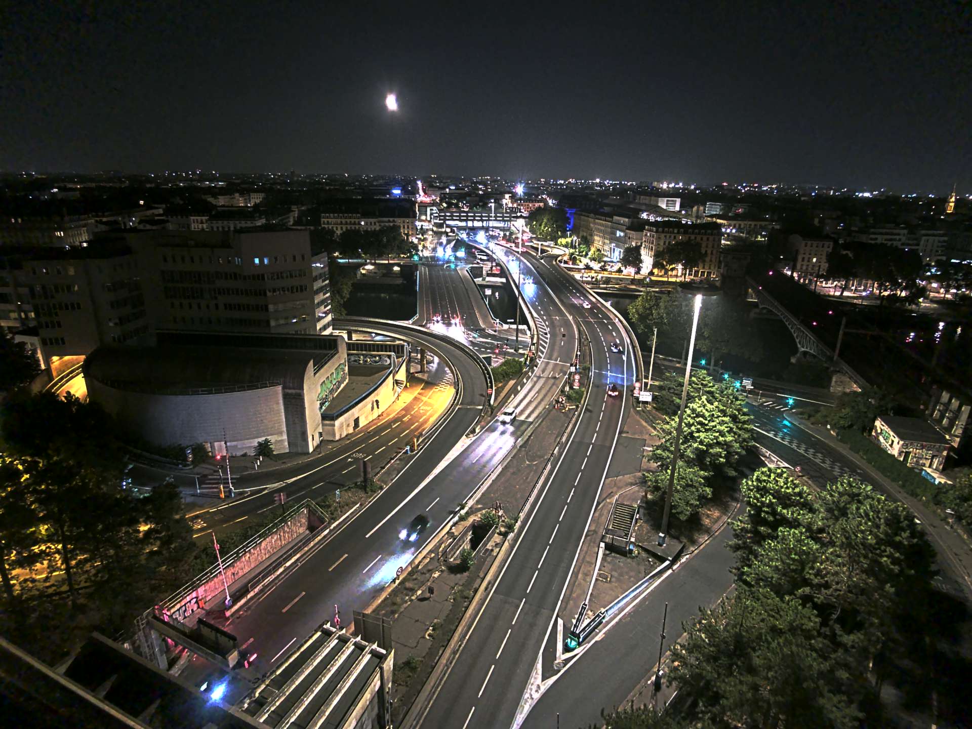 Caméra autoroute à Lyon Perrache à l'entrée Sud du Tunnel sous Fourvière, en direction de Marseille