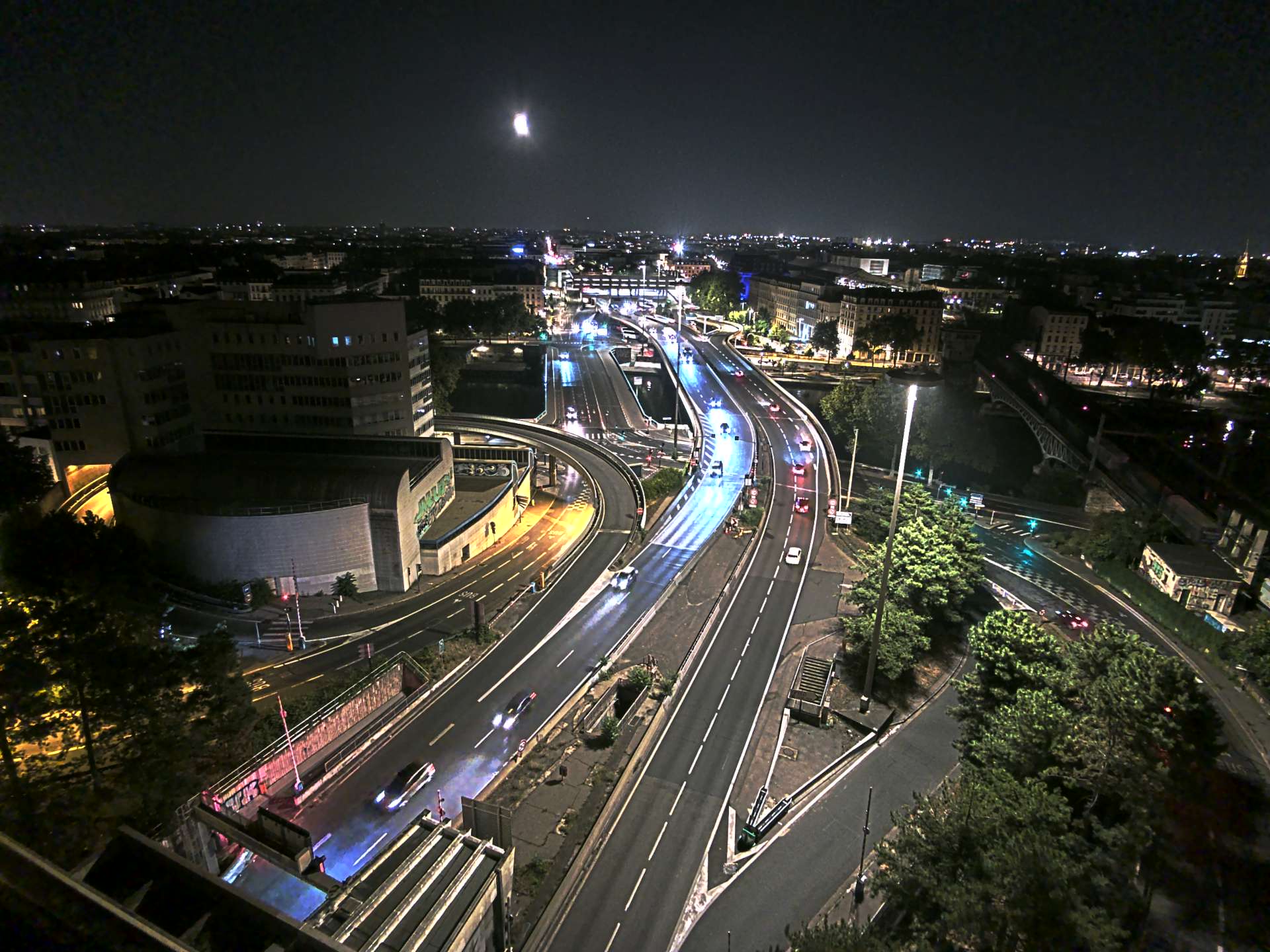 Caméra autoroute à Lyon Perrache à l'entrée Sud du Tunnel sous Fourvière, en direction de Marseille