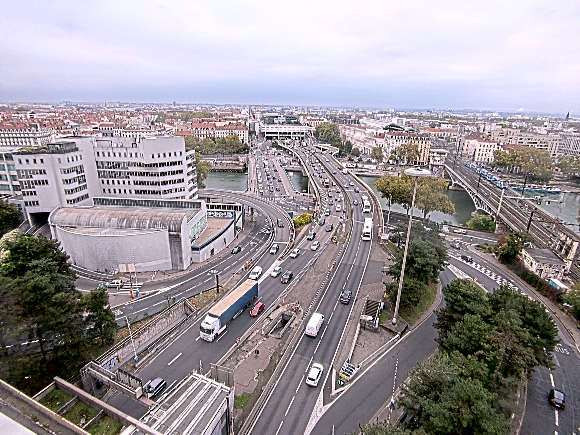 Caméra autoroute à Lyon Perrache à l'entrée Sud du Tunnel sous Fourvière, en direction de Marseille