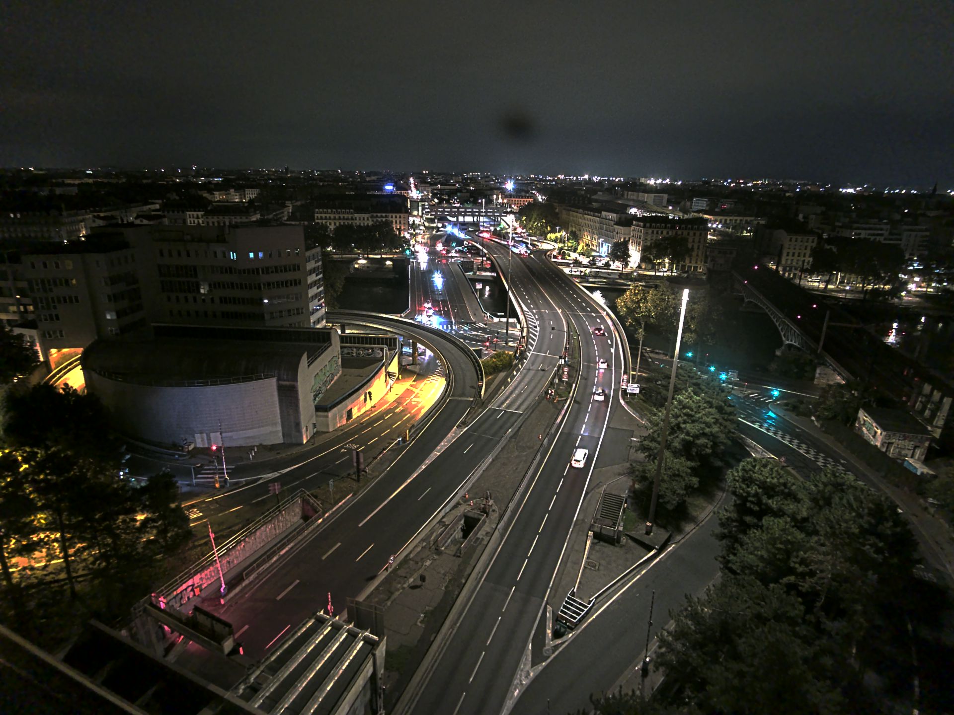 Caméra autoroute à Lyon Perrache à l'entrée Sud du Tunnel sous Fourvière, en direction de Marseille