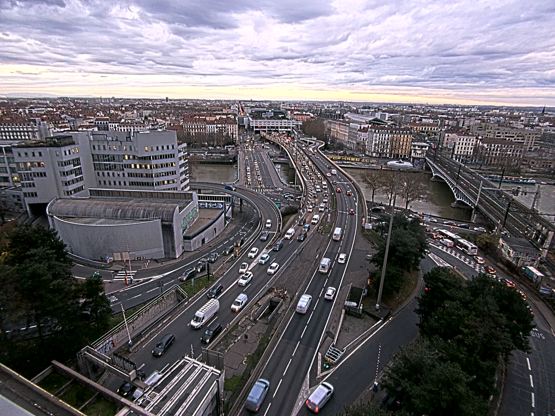 Caméra autoroute à Lyon Perrache à l'entrée Sud du Tunnel sous Fourvière, en direction de Marseille