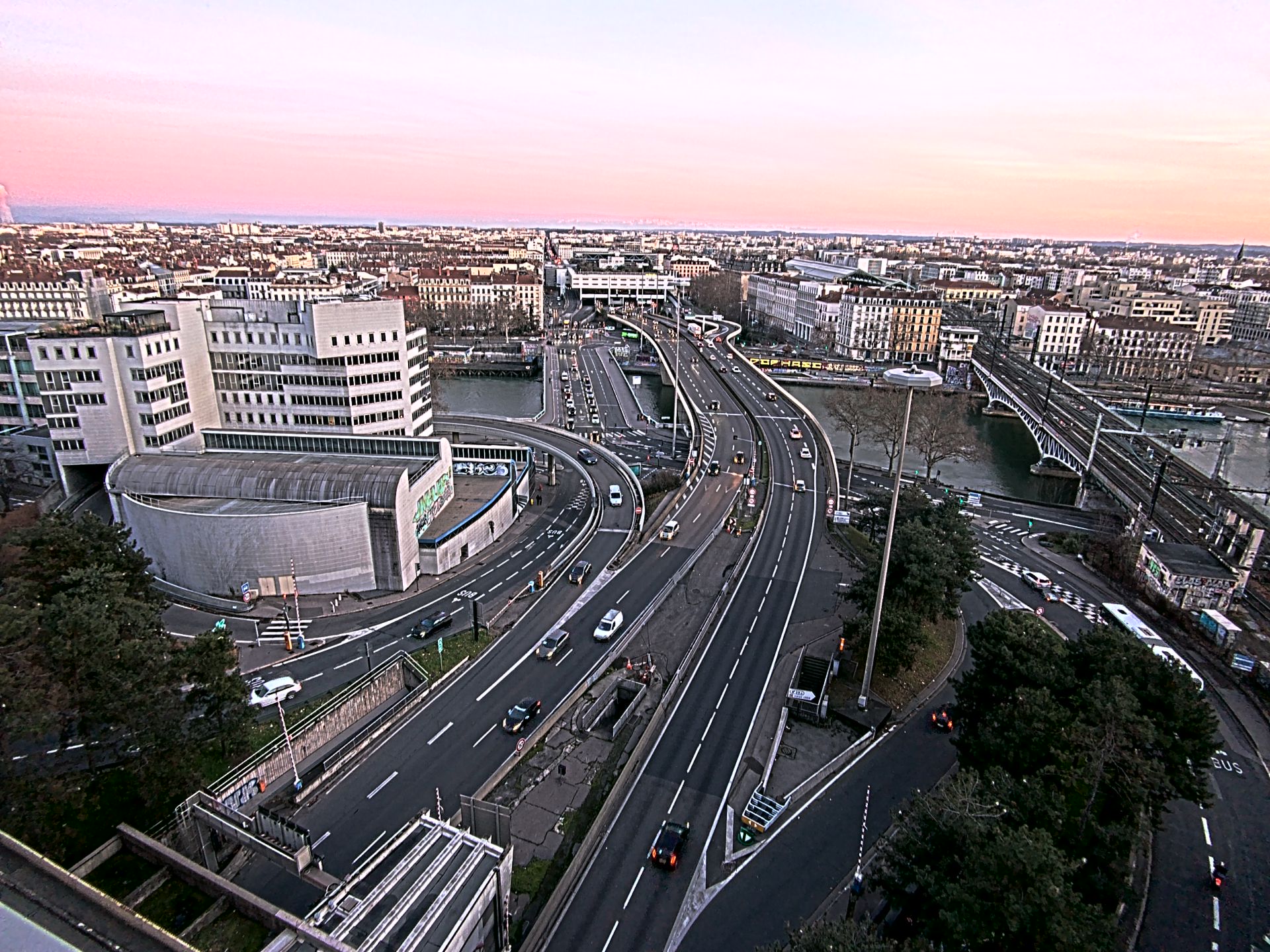 Caméra autoroute à Lyon Perrache à l'entrée Sud du Tunnel sous Fourvière, en direction de Marseille
