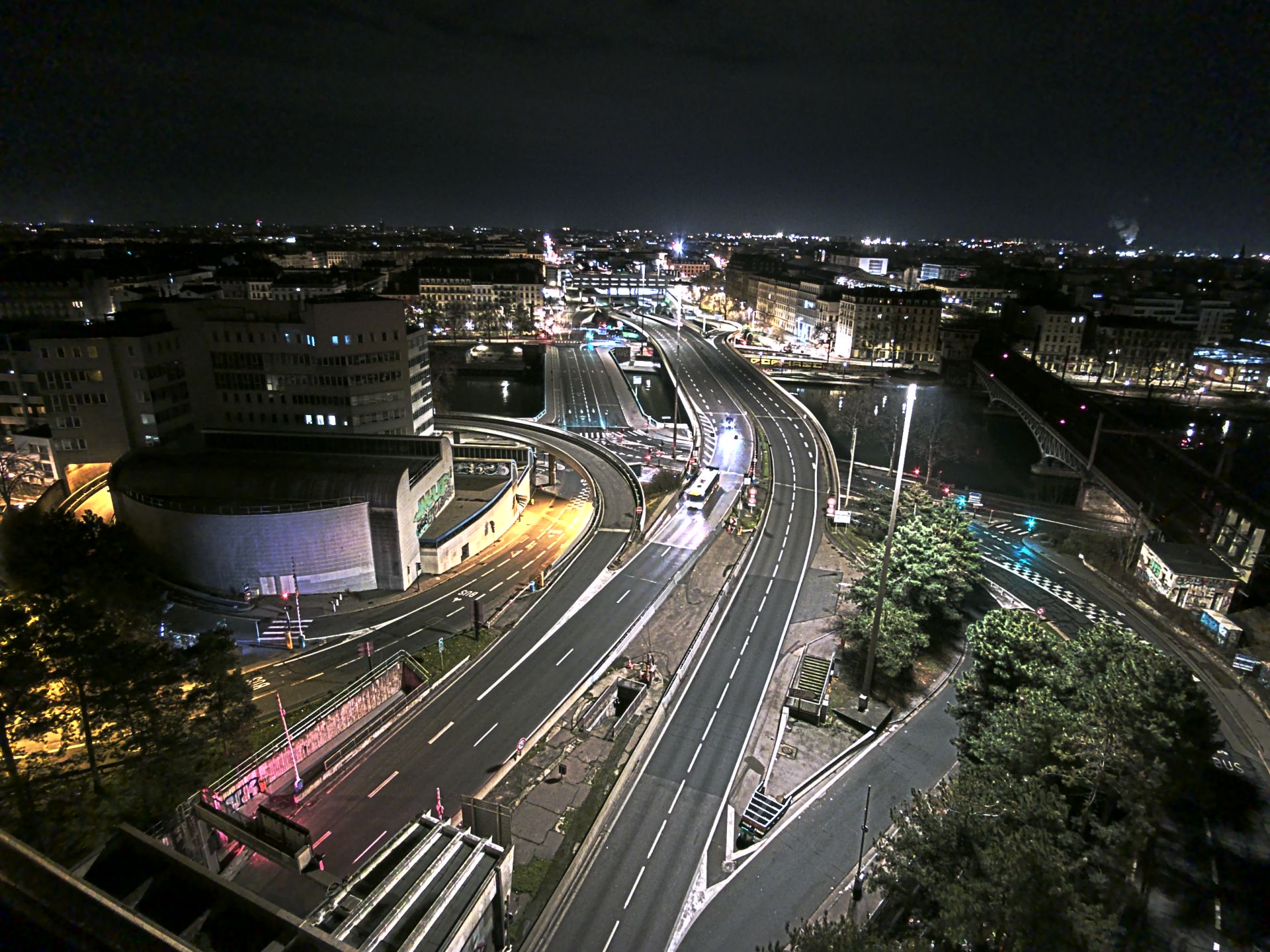 Caméra autoroute à Lyon Perrache à l'entrée Sud du Tunnel sous Fourvière, en direction de Marseille
