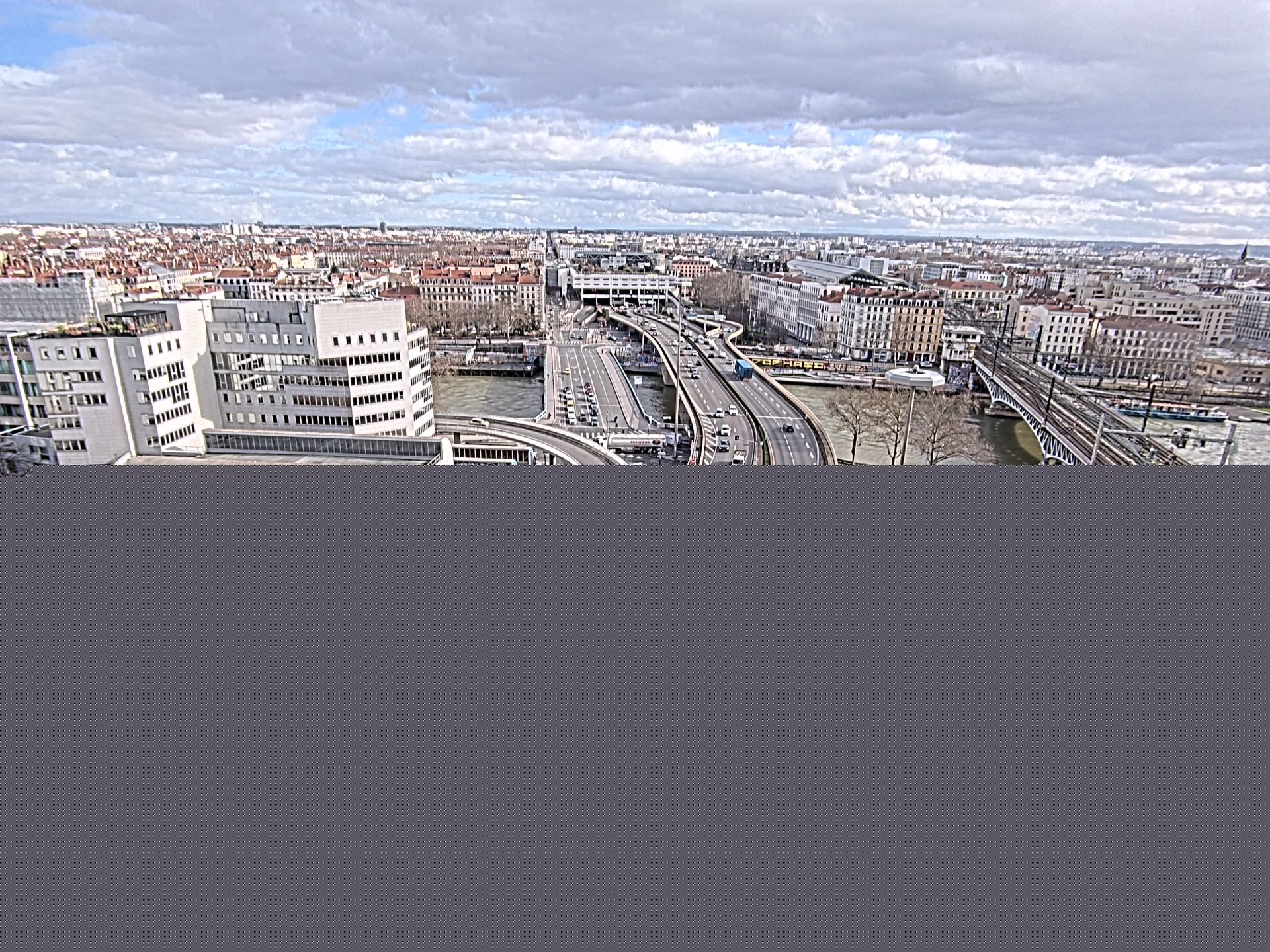 Caméra autoroute à Lyon Perrache à l'entrée Sud du Tunnel sous Fourvière, en direction de Marseille
