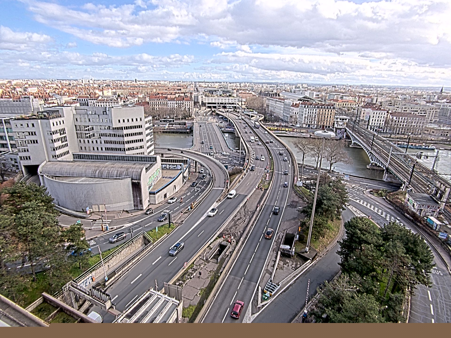 Caméra autoroute à Lyon Perrache à l'entrée Sud du Tunnel sous Fourvière, en direction de Marseille