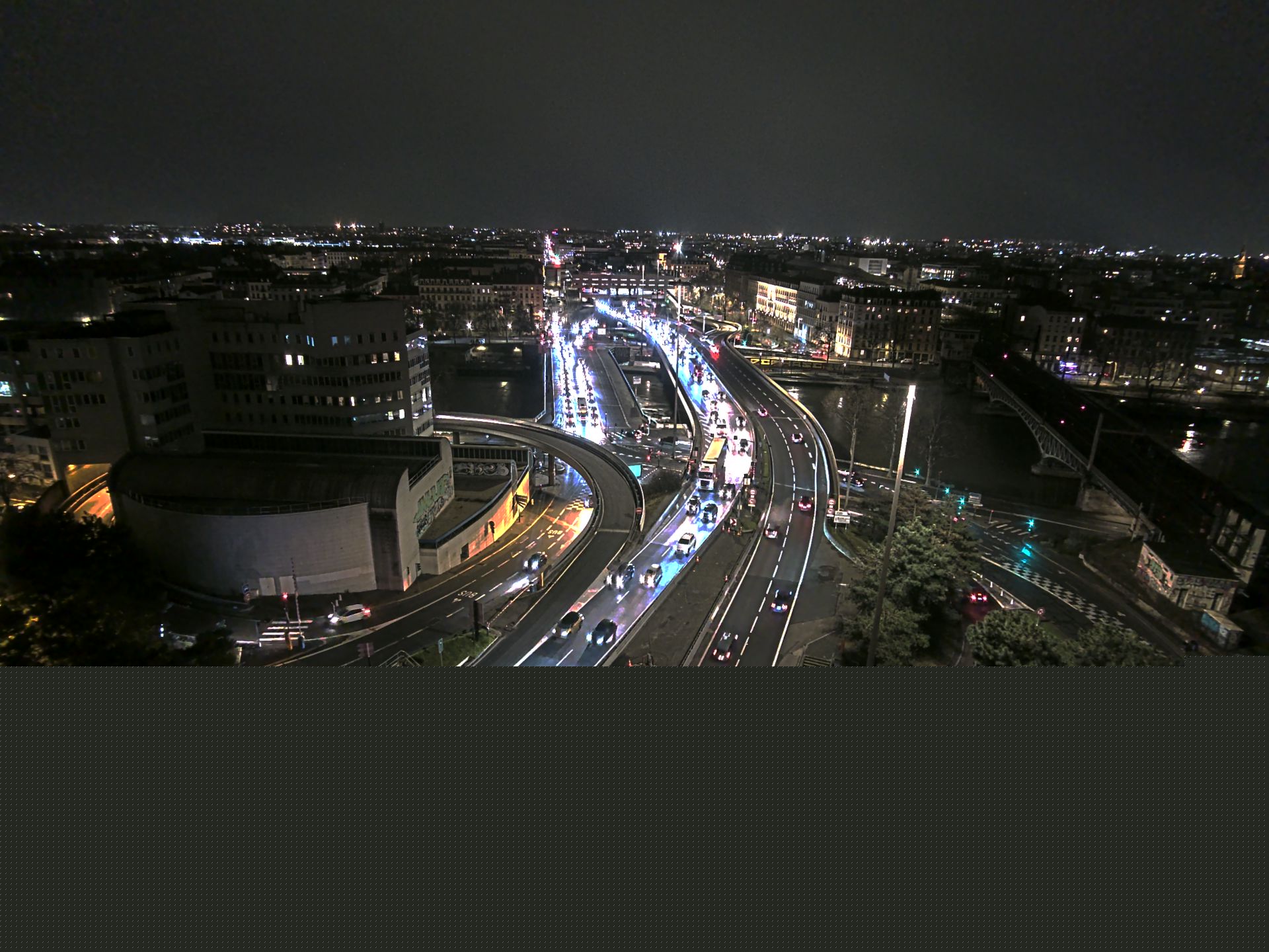 Caméra autoroute à Lyon Perrache à l'entrée Sud du Tunnel sous Fourvière, en direction de Marseille