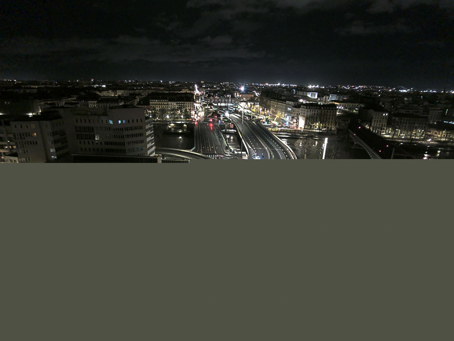 Caméra autoroute à Lyon Perrache à l'entrée Sud du Tunnel sous Fourvière, en direction de Marseille