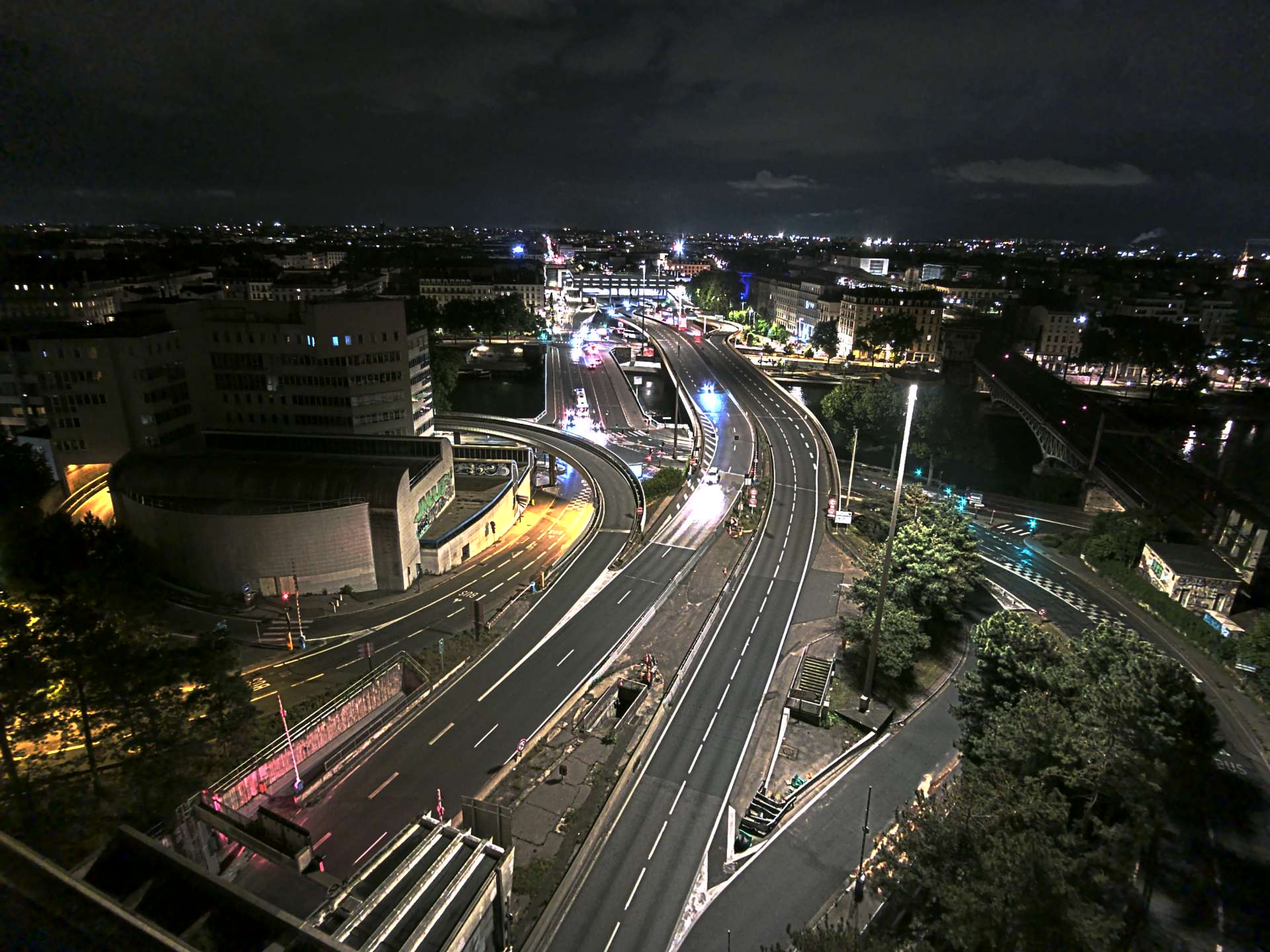 Caméra autoroute à Lyon Perrache à l'entrée Sud du Tunnel sous Fourvière, en direction de Marseille