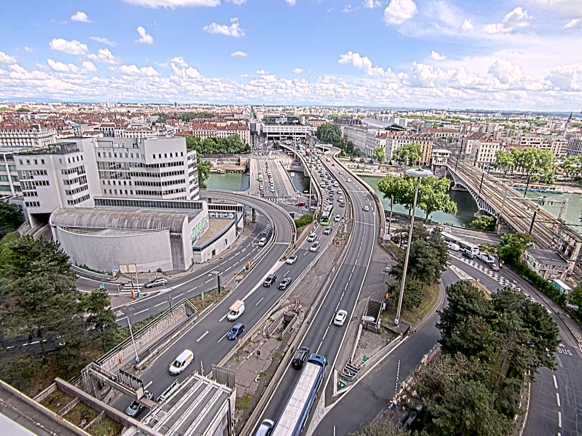 Caméra autoroute à Lyon Perrache à l'entrée Sud du Tunnel sous Fourvière, en direction de Marseille