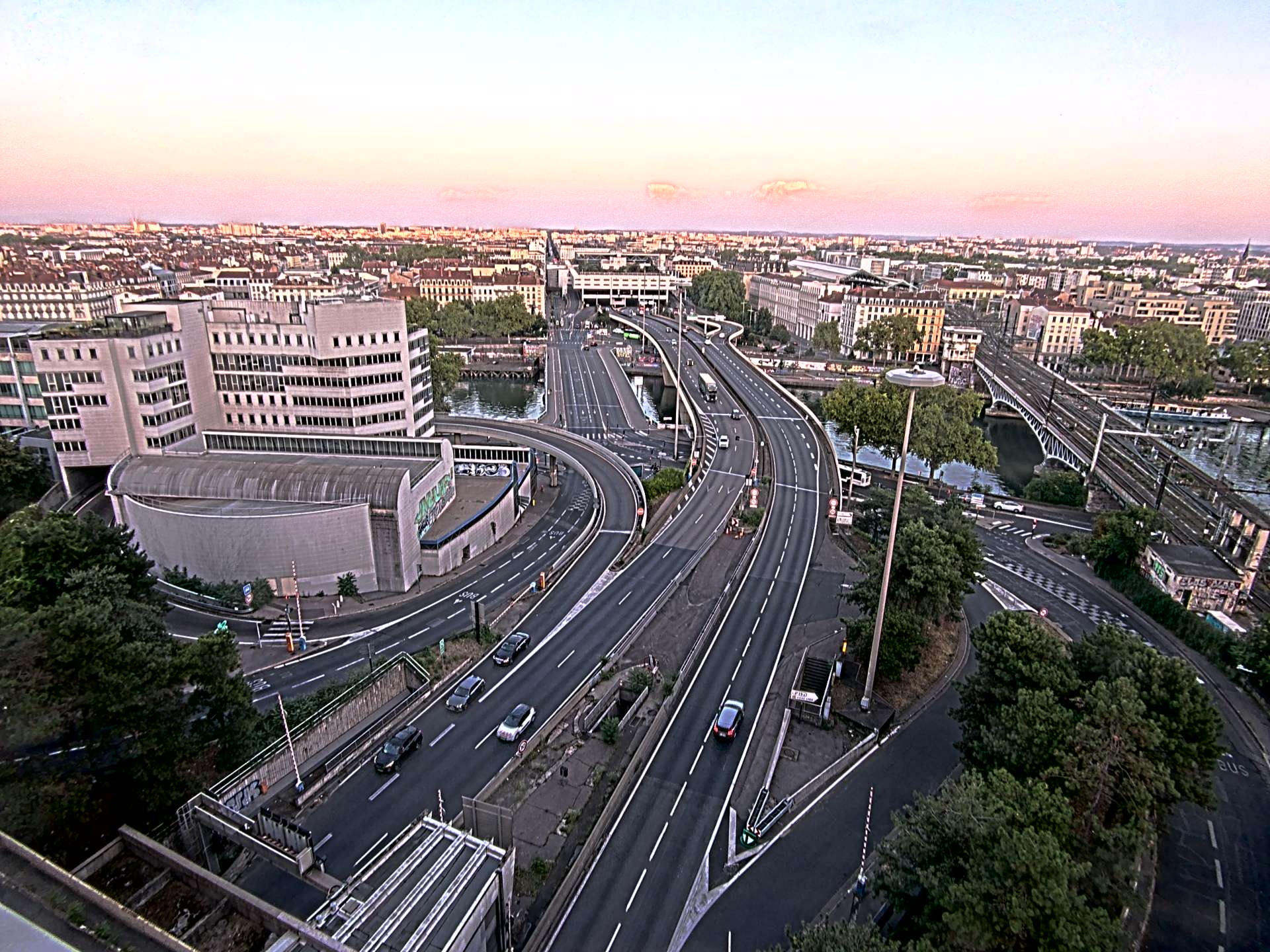 Caméra autoroute à Lyon Perrache à l'entrée Sud du Tunnel sous Fourvière, en direction de Marseille