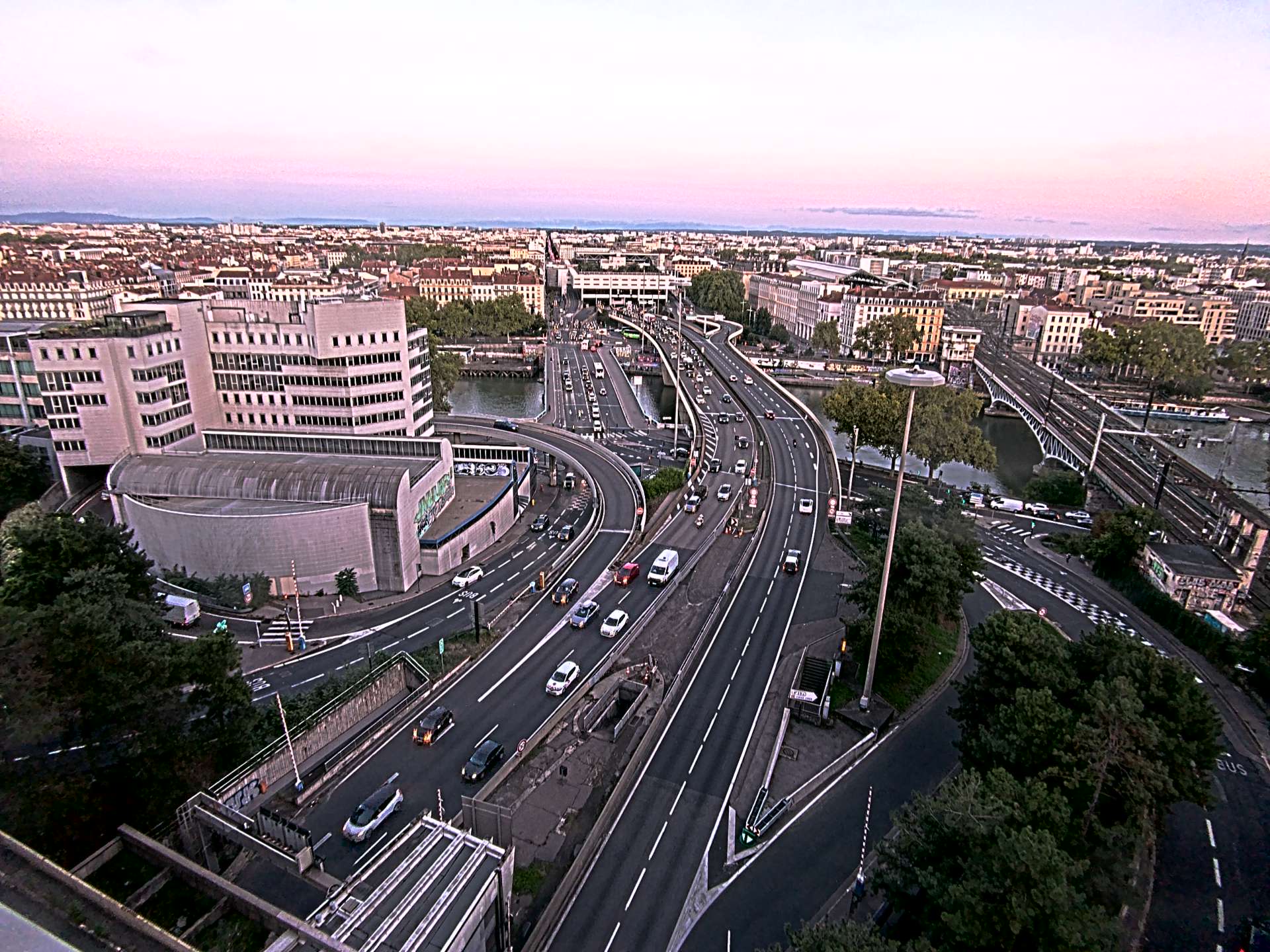 Caméra autoroute à Lyon Perrache à l'entrée Sud du Tunnel sous Fourvière, en direction de Marseille