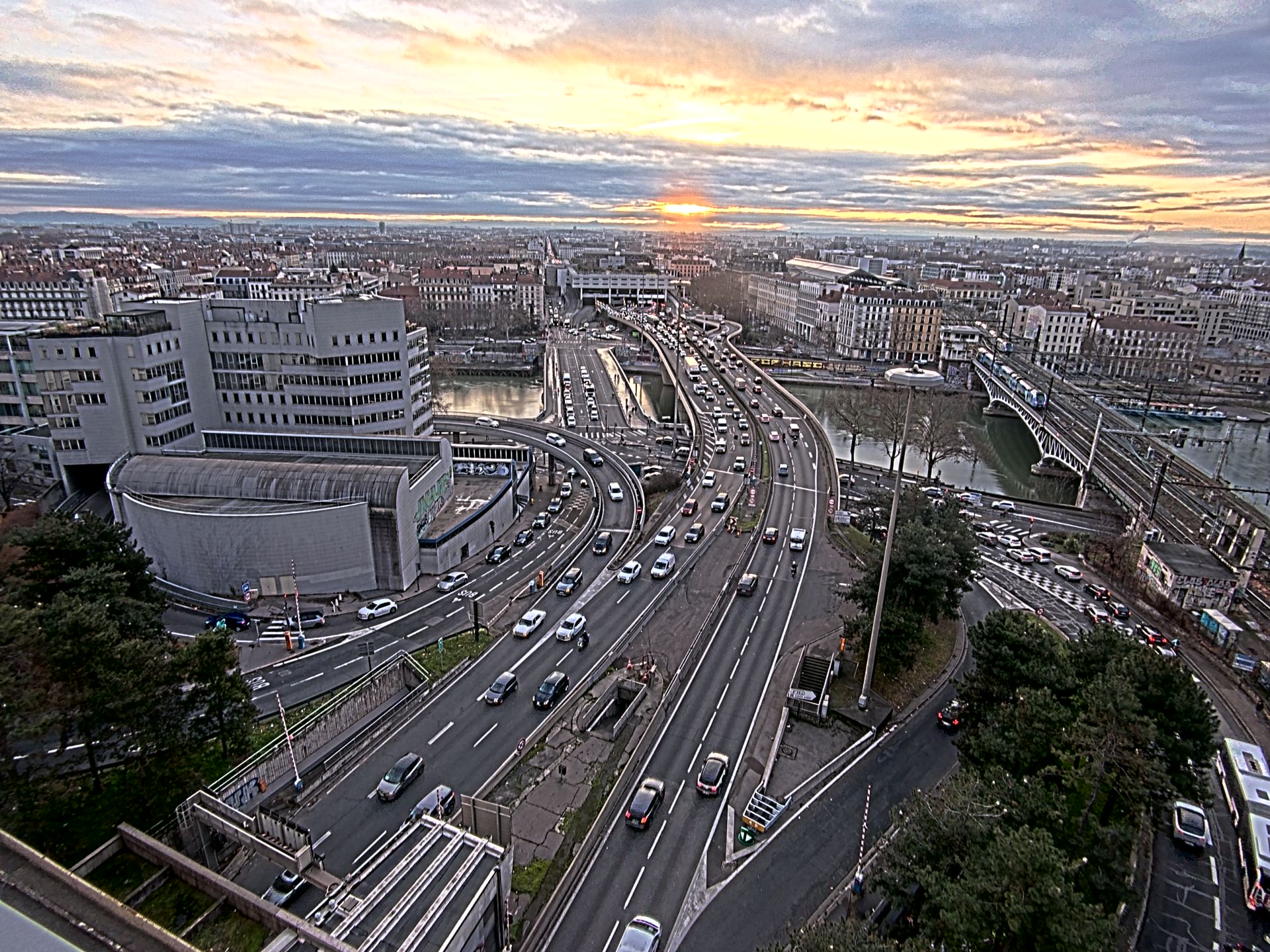 Caméra autoroute à Lyon Perrache à l'entrée Sud du Tunnel sous Fourvière, en direction de Marseille