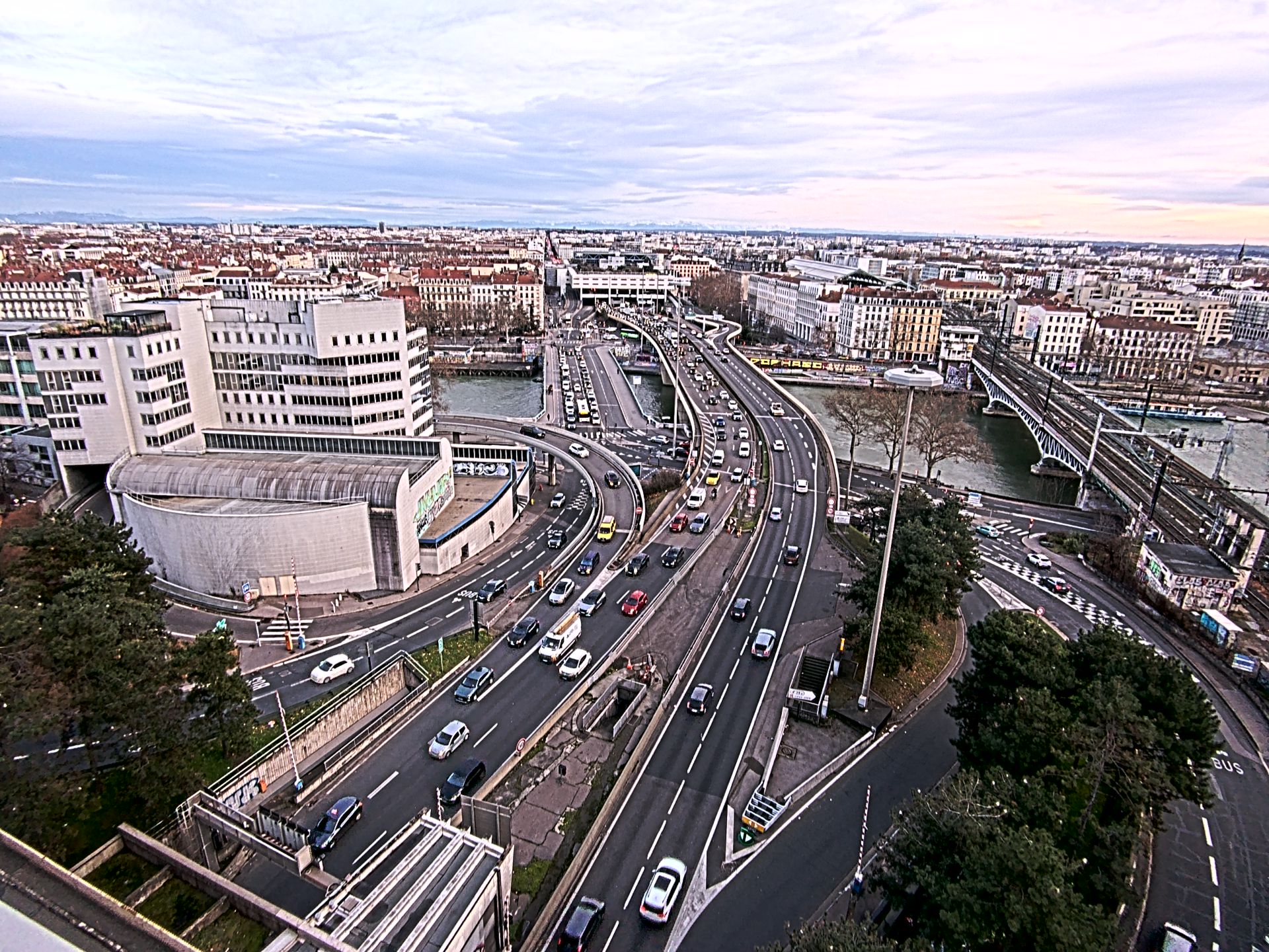 Caméra autoroute à Lyon Perrache à l'entrée Sud du Tunnel sous Fourvière, en direction de Marseille